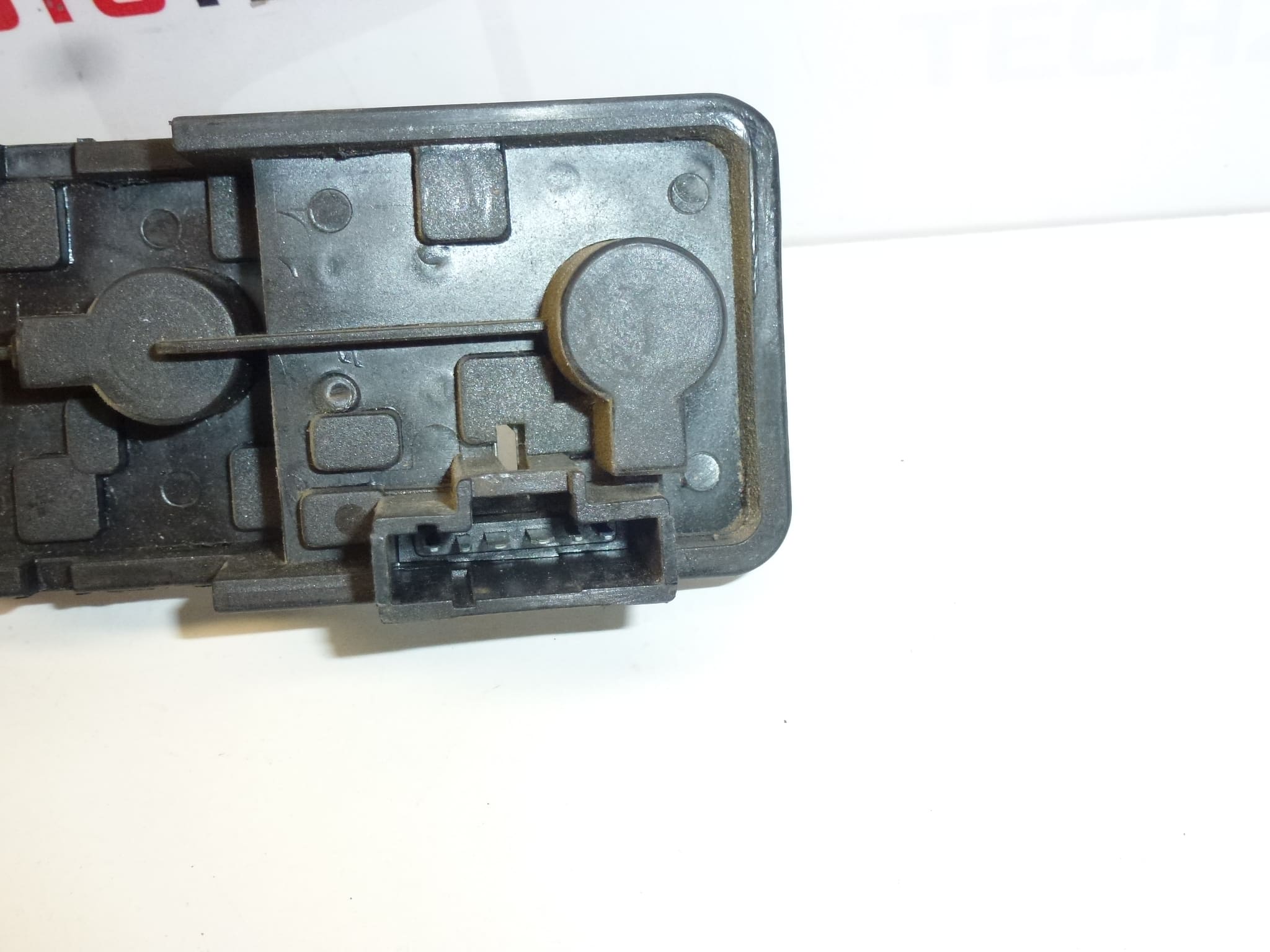 Baza lewa tylna lampa Citroën Xsara Picasso 6350N0 6350T2