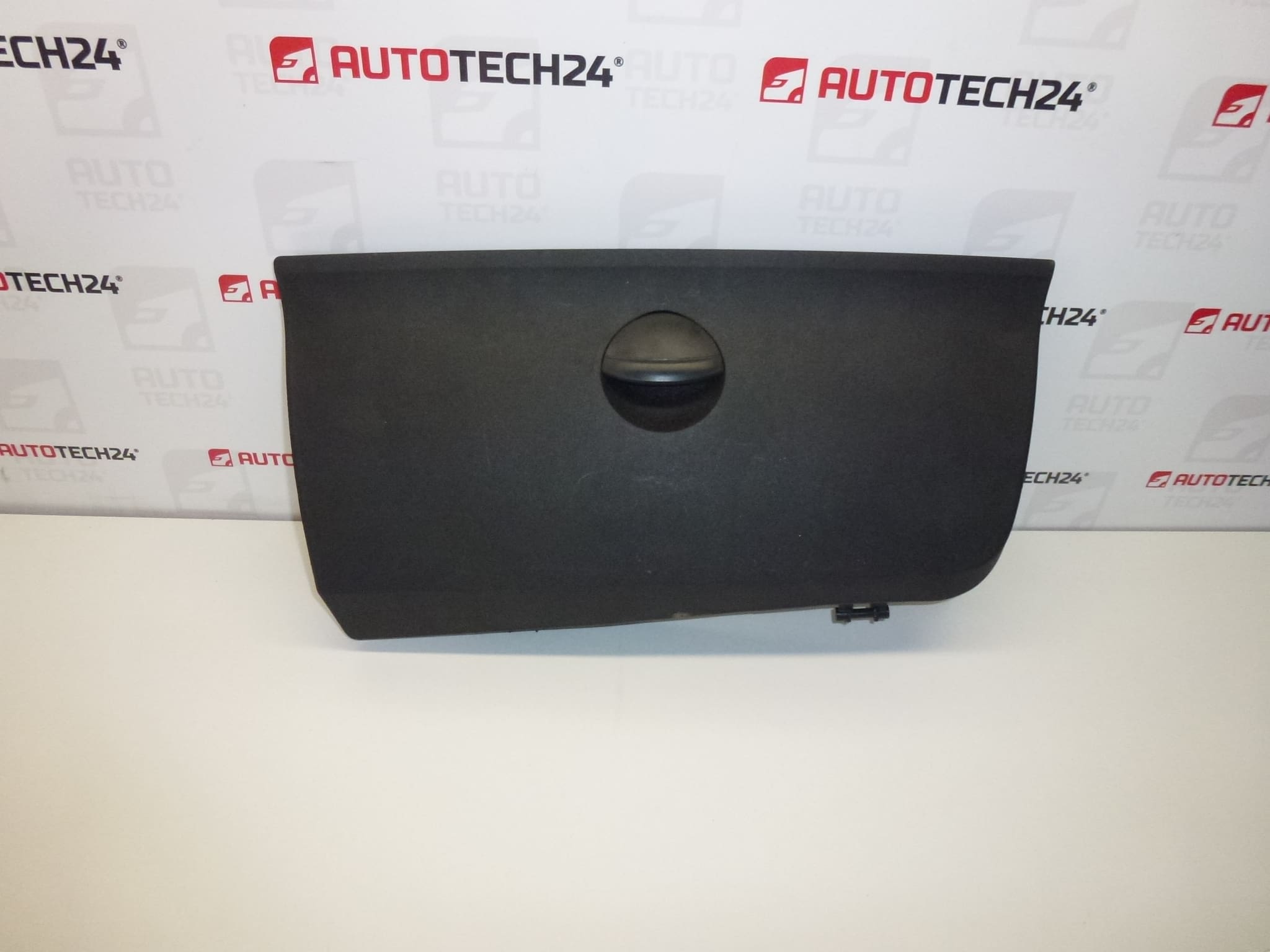 Schowek na rękawiczki Citroën C4 8218N1