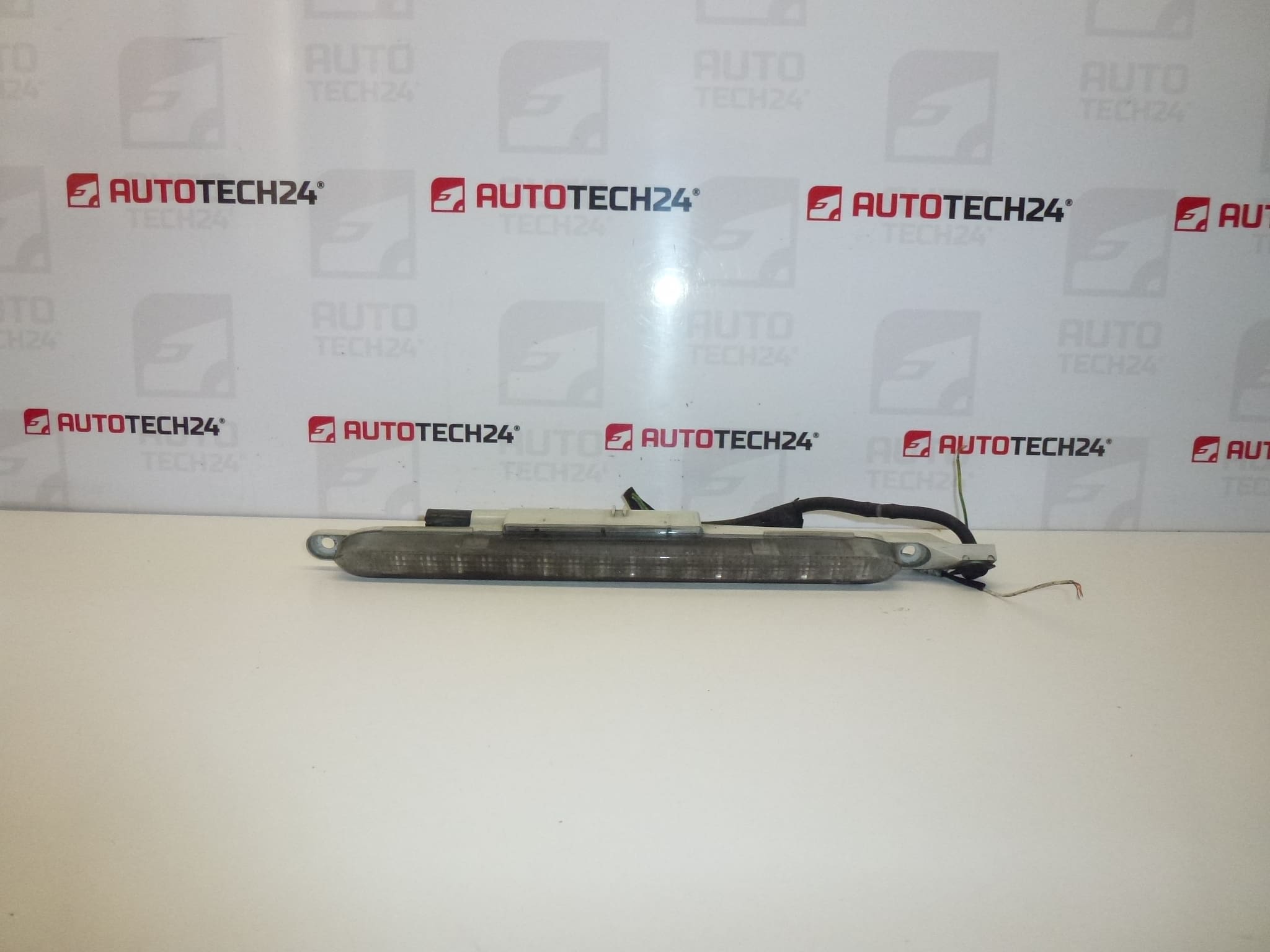 Trzecie światło hamowania Peugeot 406 Kombi 962300938 6350H4