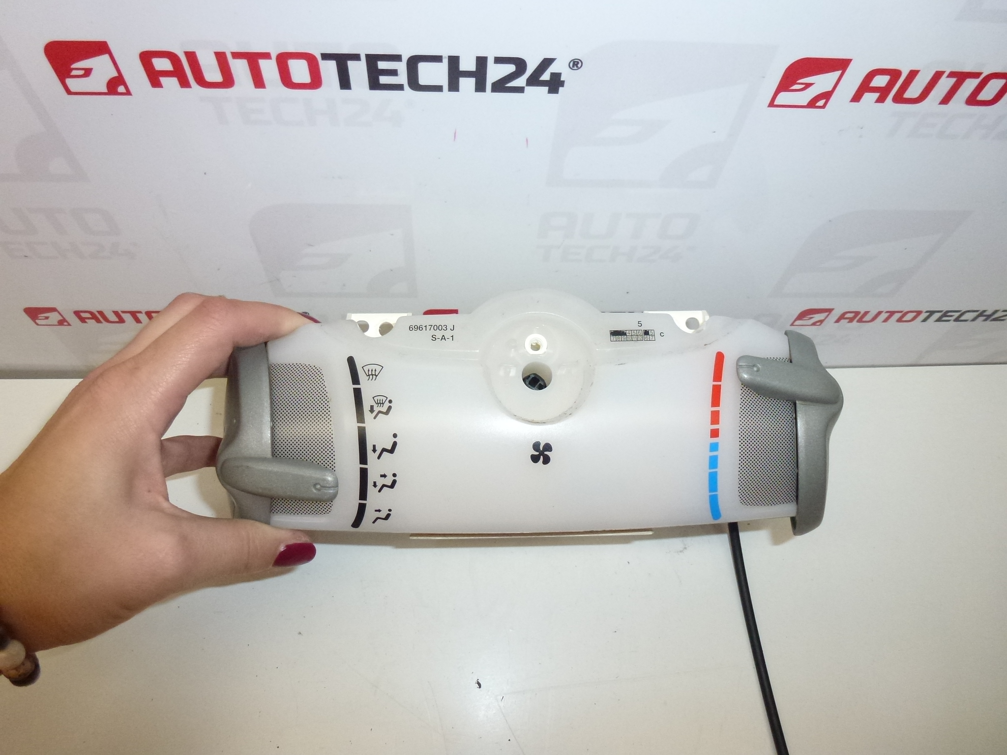 Sterowanie ogrzewaniem Citroën C1 Peugeot 107 55900-0H010 6452P5 6451SE