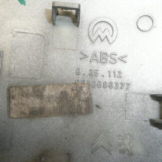 Osłona lusterka prawego Citroën Peugeot 9636686377 8149C5 EYLC
