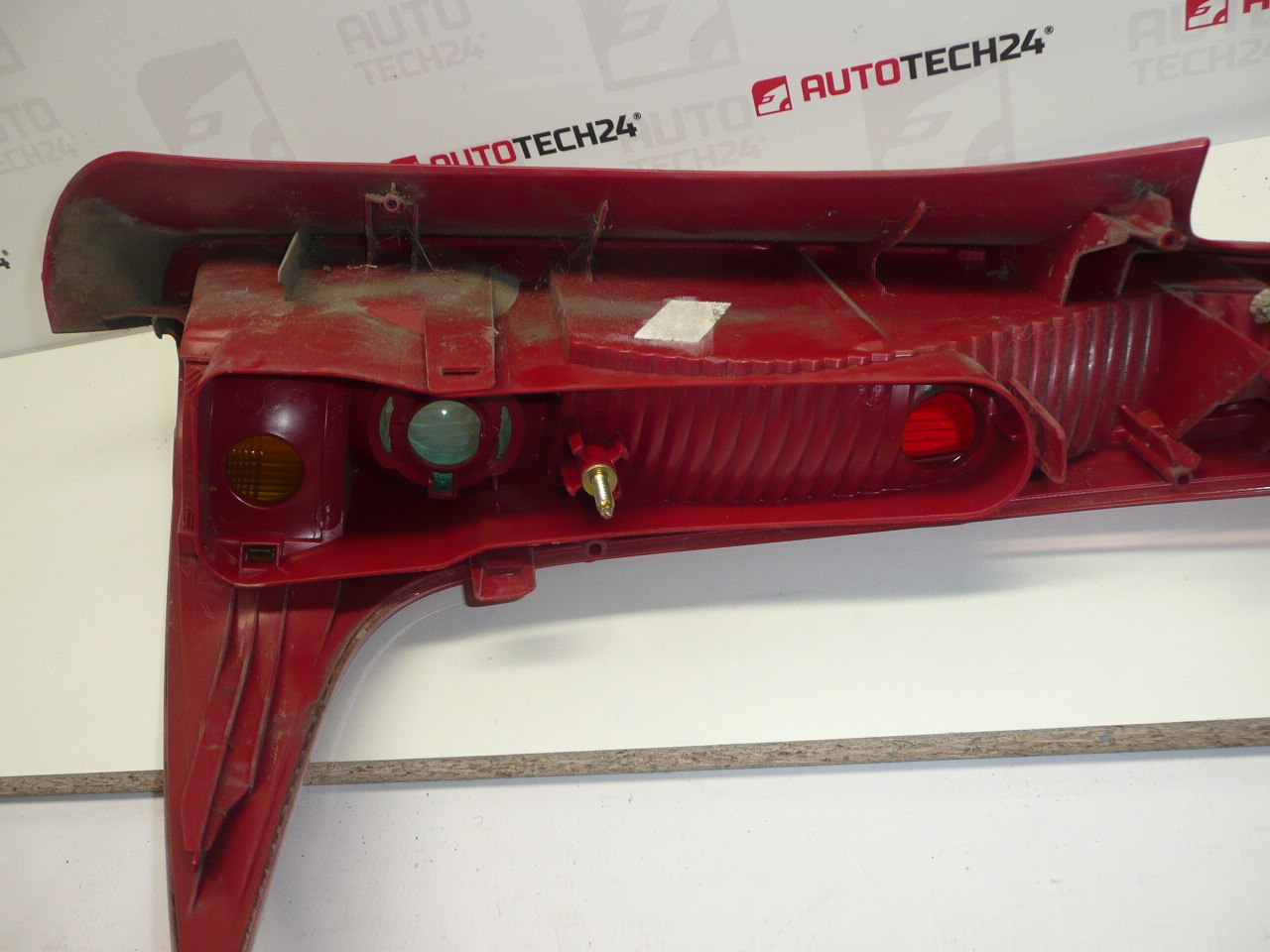 Lampa tylna lewa Peugeot 206 Combi 9641540677 6350R4
