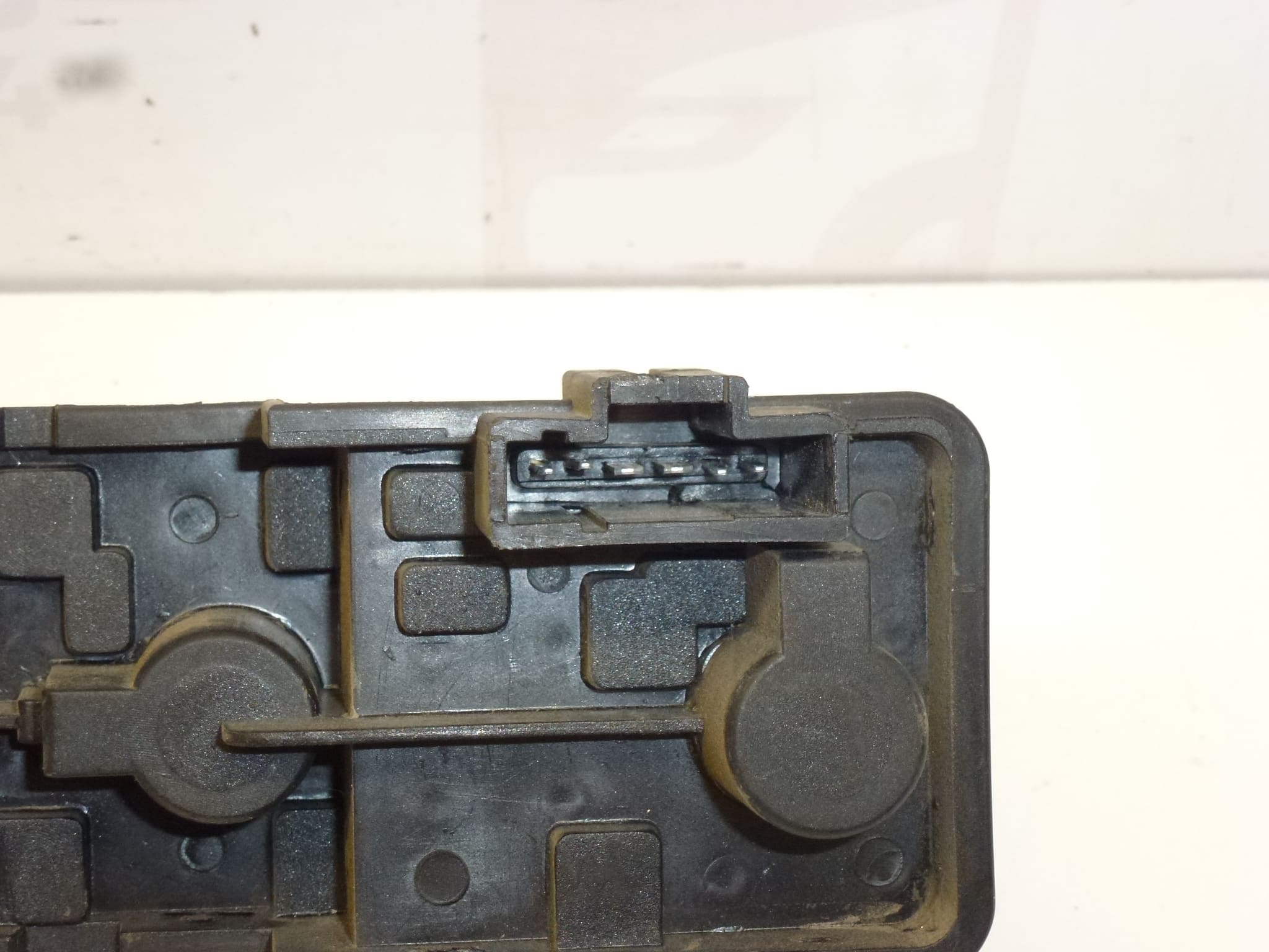 Gniazdo prawego tylnego światła Citroën Xsara Picasso 6351N0 6351T2 - obrazek 2