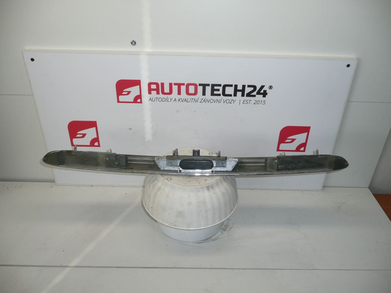 Uchwyt klapy bagażnika Citroën C5 Kombi I i II EFBD 9642543477 8742A1 - obrazek 2