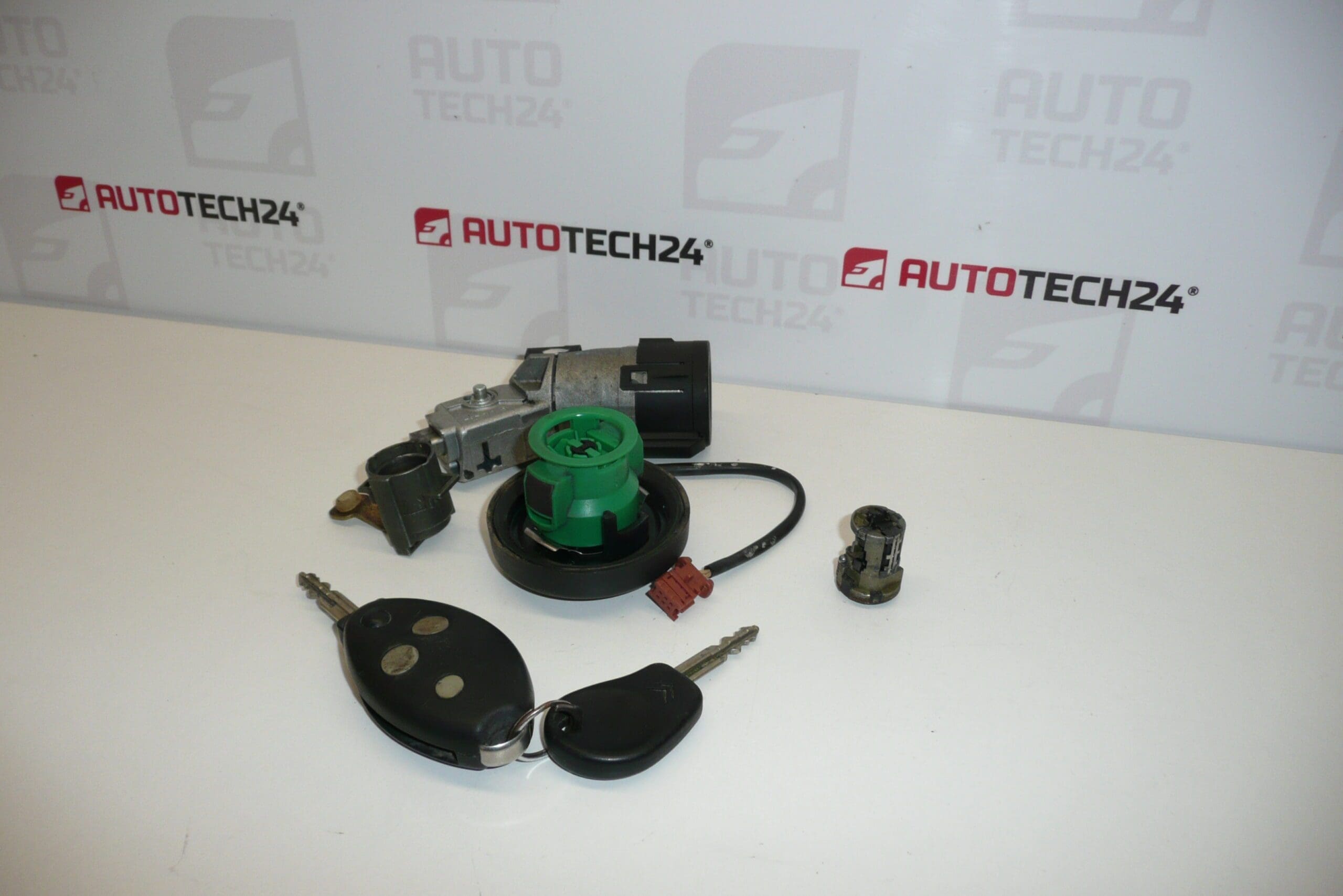 Zestaw zamków + 2 klucze Citroën C5 2005-2007 4162HE - obrazek 2