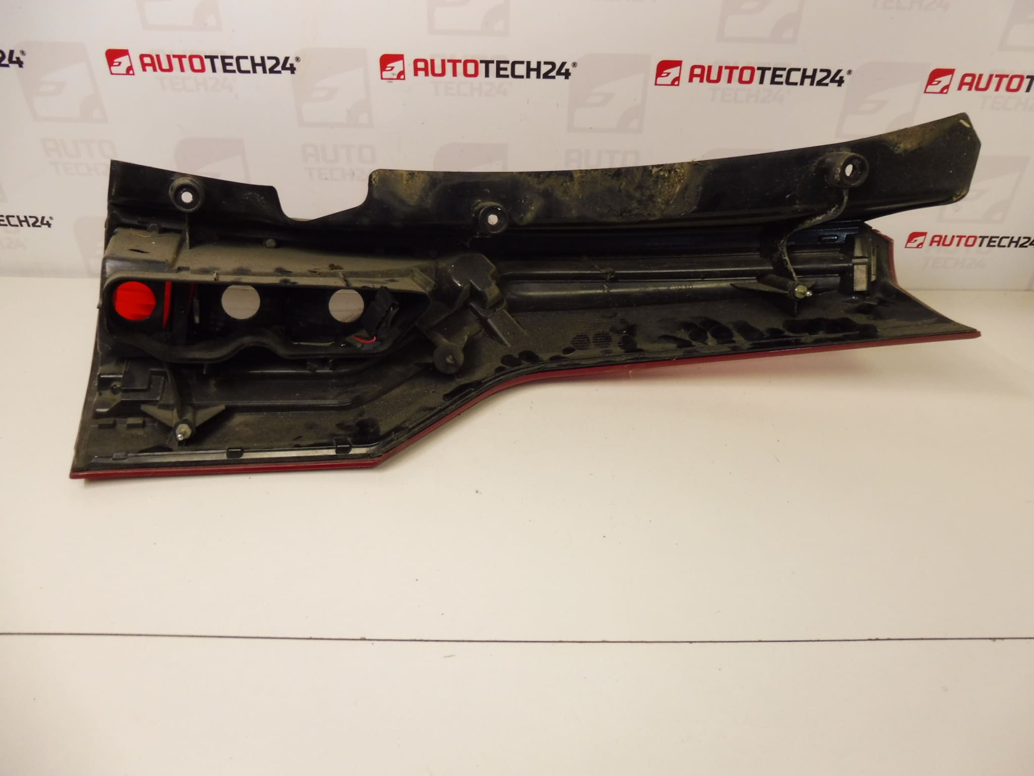 Tylne lewe światło lampa Citroën C4 GRAND Picasso 6350AC - obrazek 2