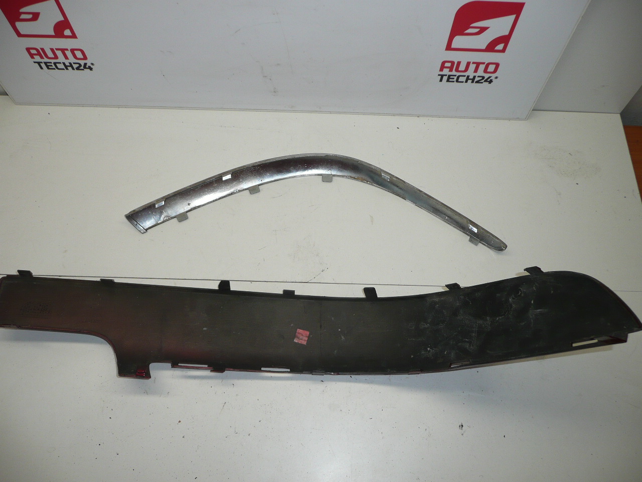 Listwa z chromowanym zderzakiem LP Citroën Xsara Picasso 7452CK