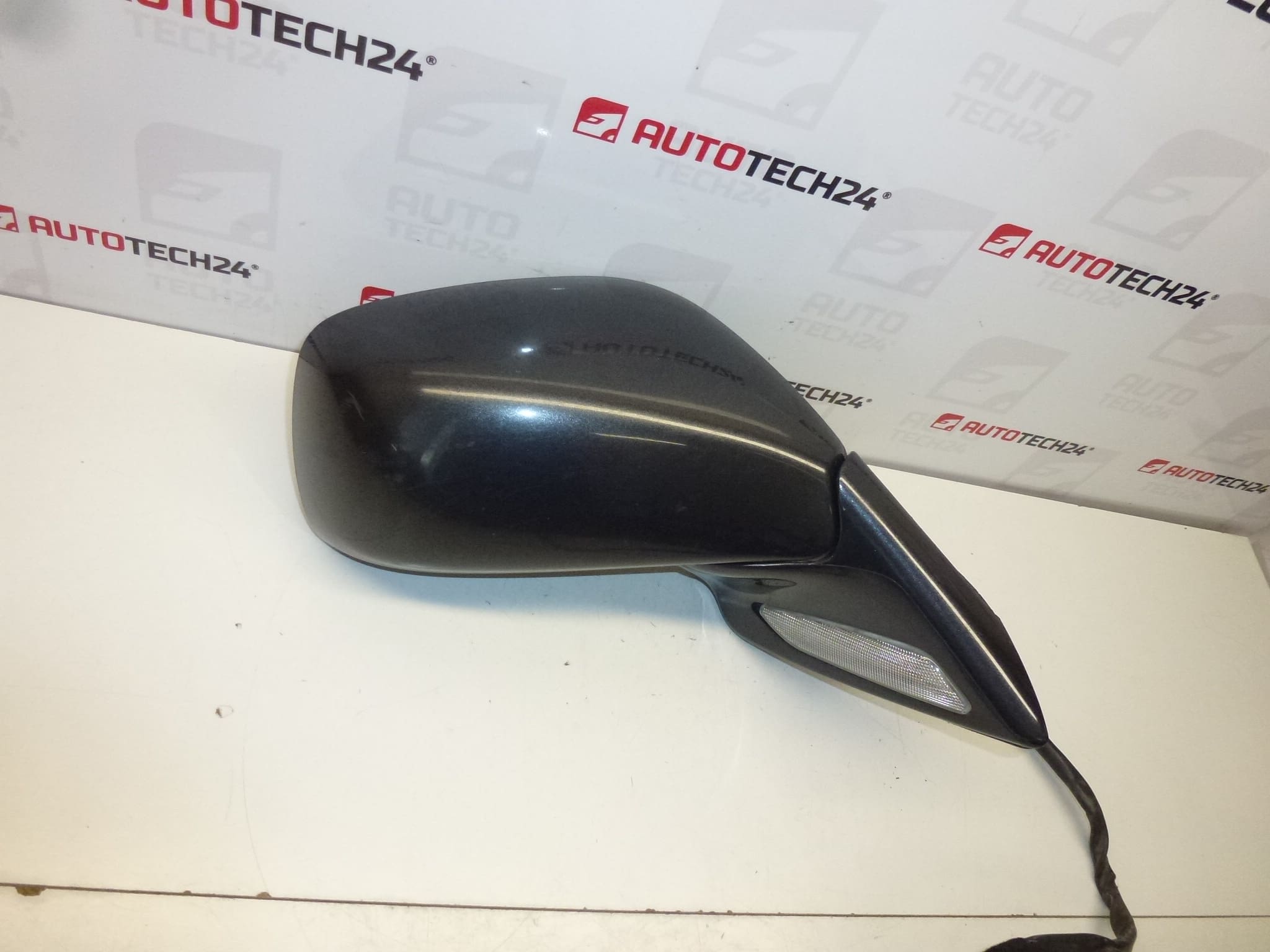 Lusterko wsteczne prawe elektrycznie składane szare EYJ Citroën C8 8153FW