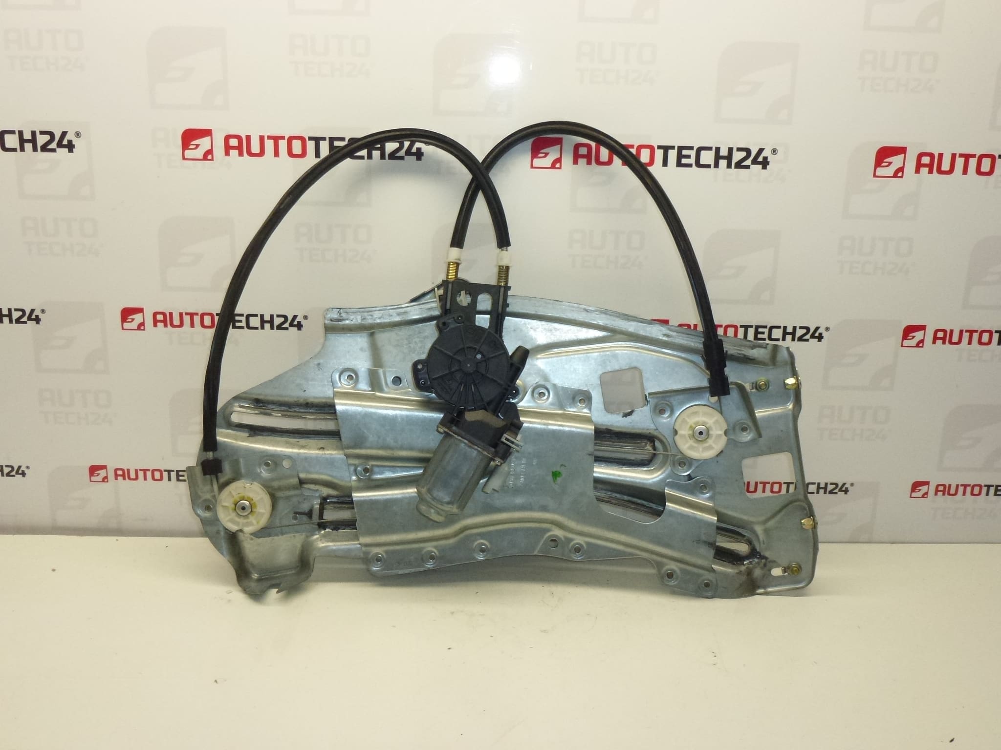 Mechanizm szyby tylnej lewej Citroën C3 PLURIEL 963071180D 922383
