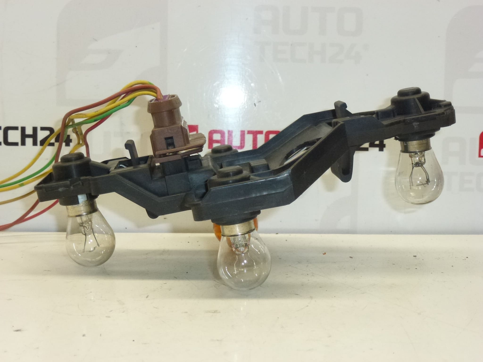 Oprawa Lewego Tylnego Światła Citroën Xsara Kombi 6350J8 - obrazek 2