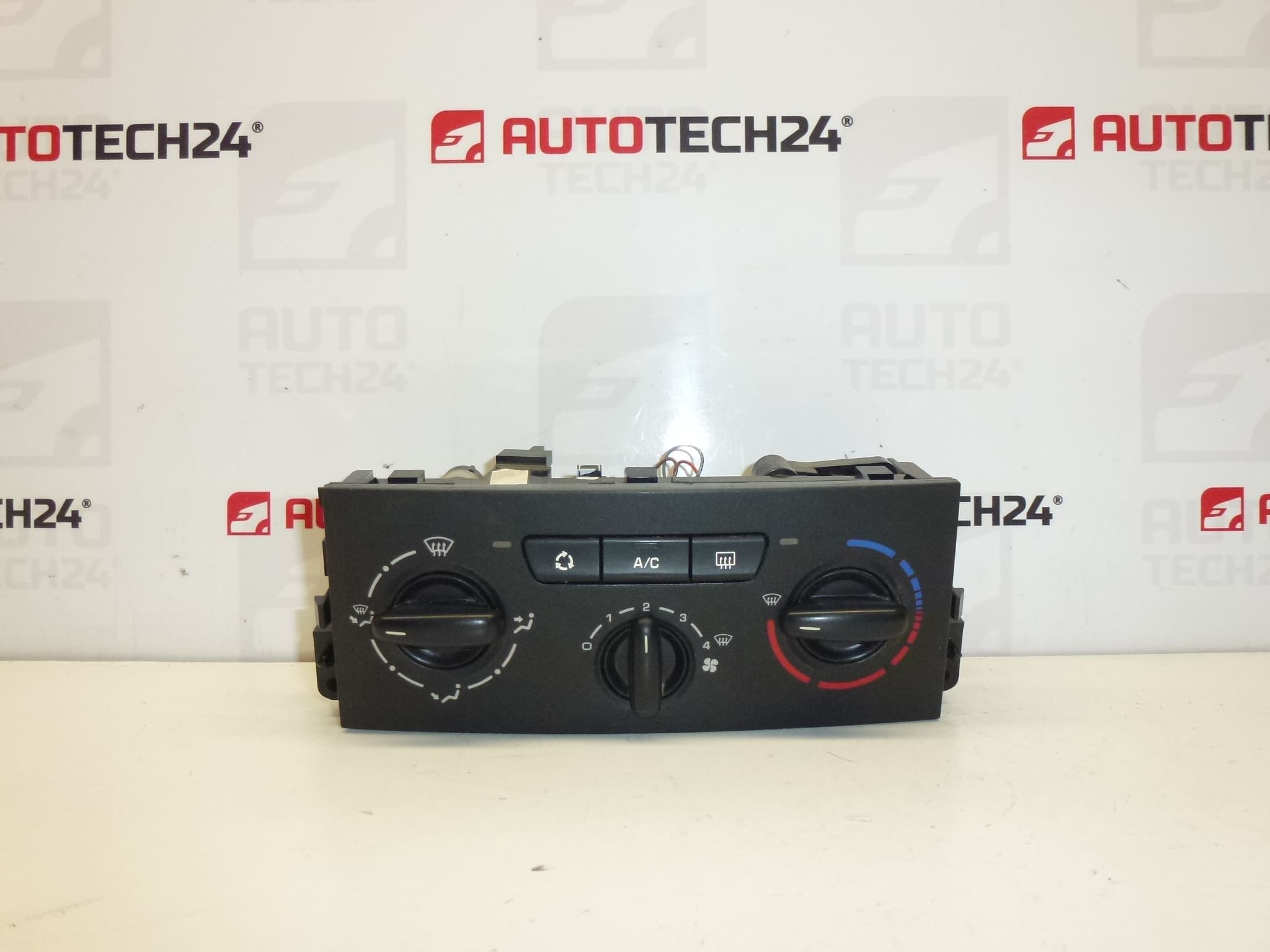 Peugeot 207 sterowanie ogrzewaniem klimatyzacji N102080F 6451TL