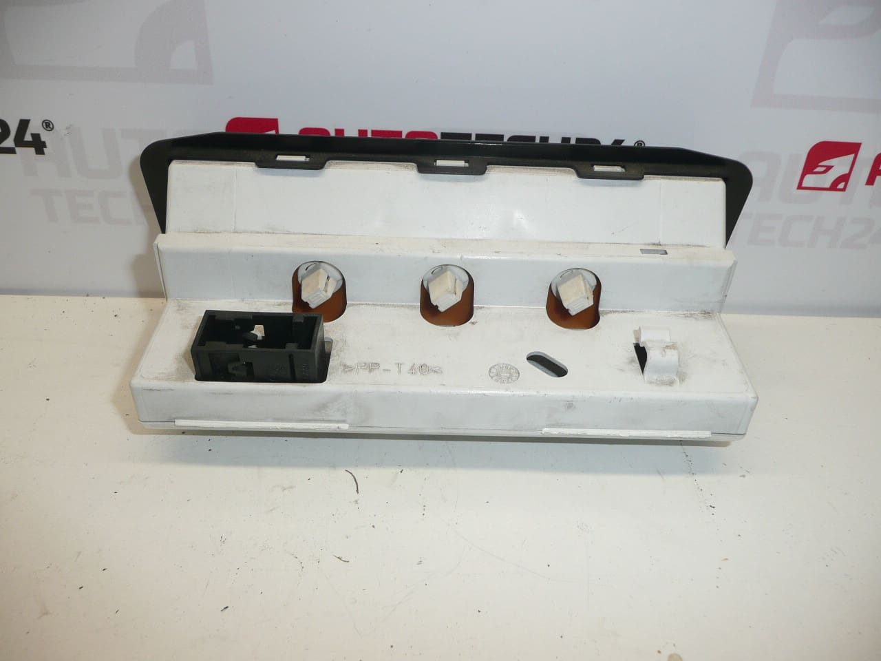 Wyświetlacz radia i komputera Peugeot 206 96613334XT F00 - obrazek 2