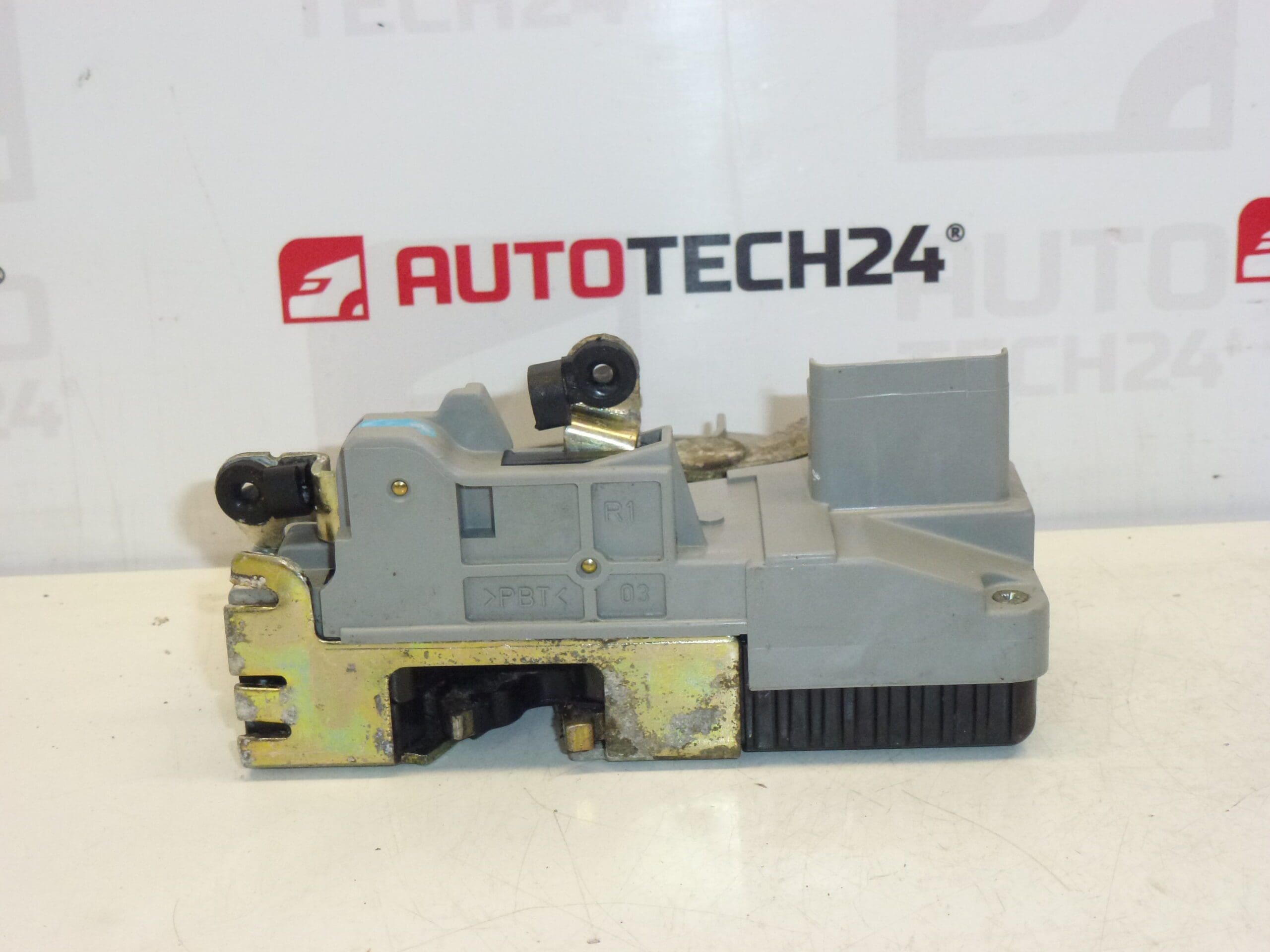 Zamek Prawych Przednich Drzwi Citroën Peugeot 9136J6 - obrazek 2