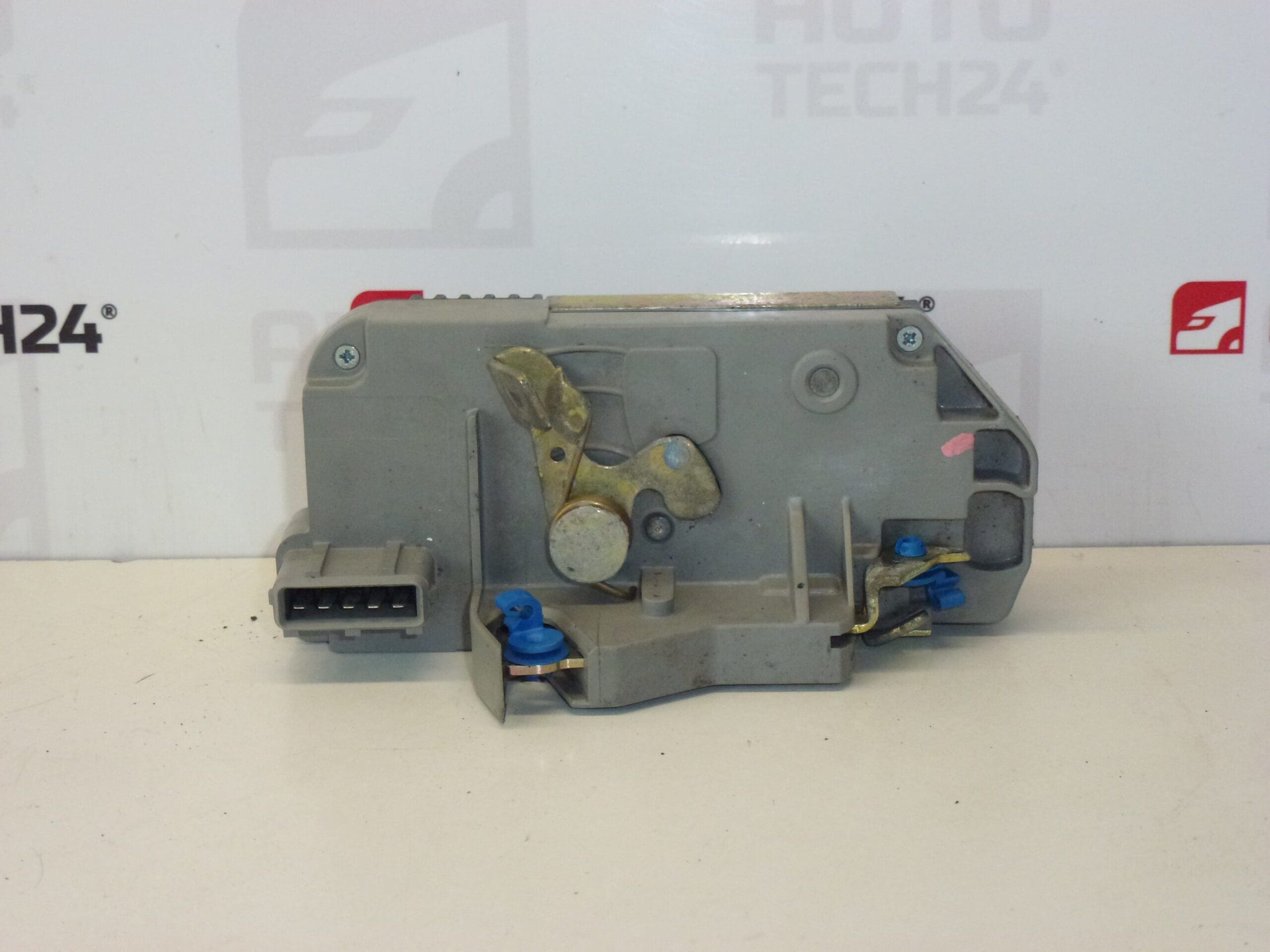 Zamek drzwi tylnych lewych Citroën Peugeot 913744