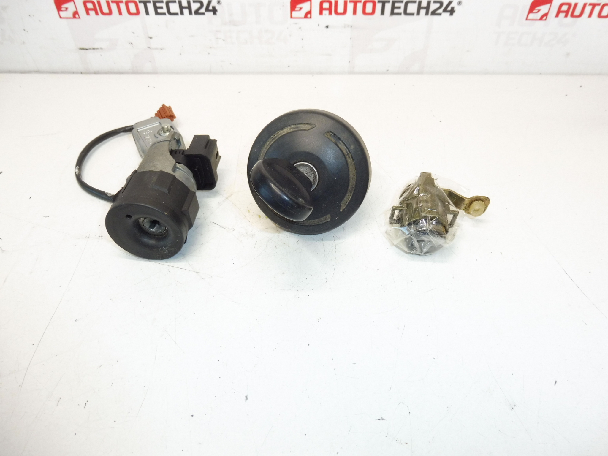 Zestaw zamków + 1 klucz Citroën C5 05-07 4162HE