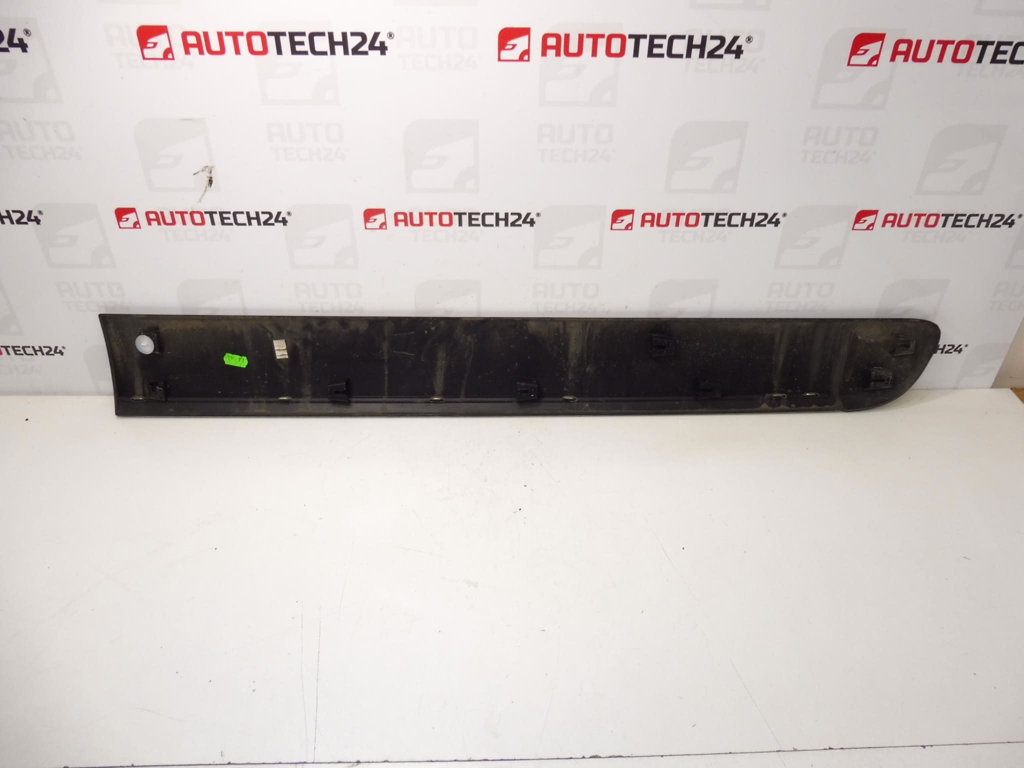 Listwa prawych przednich drzwi Citroen C3 Picasso 9686338177 8545HK - obrazek 2