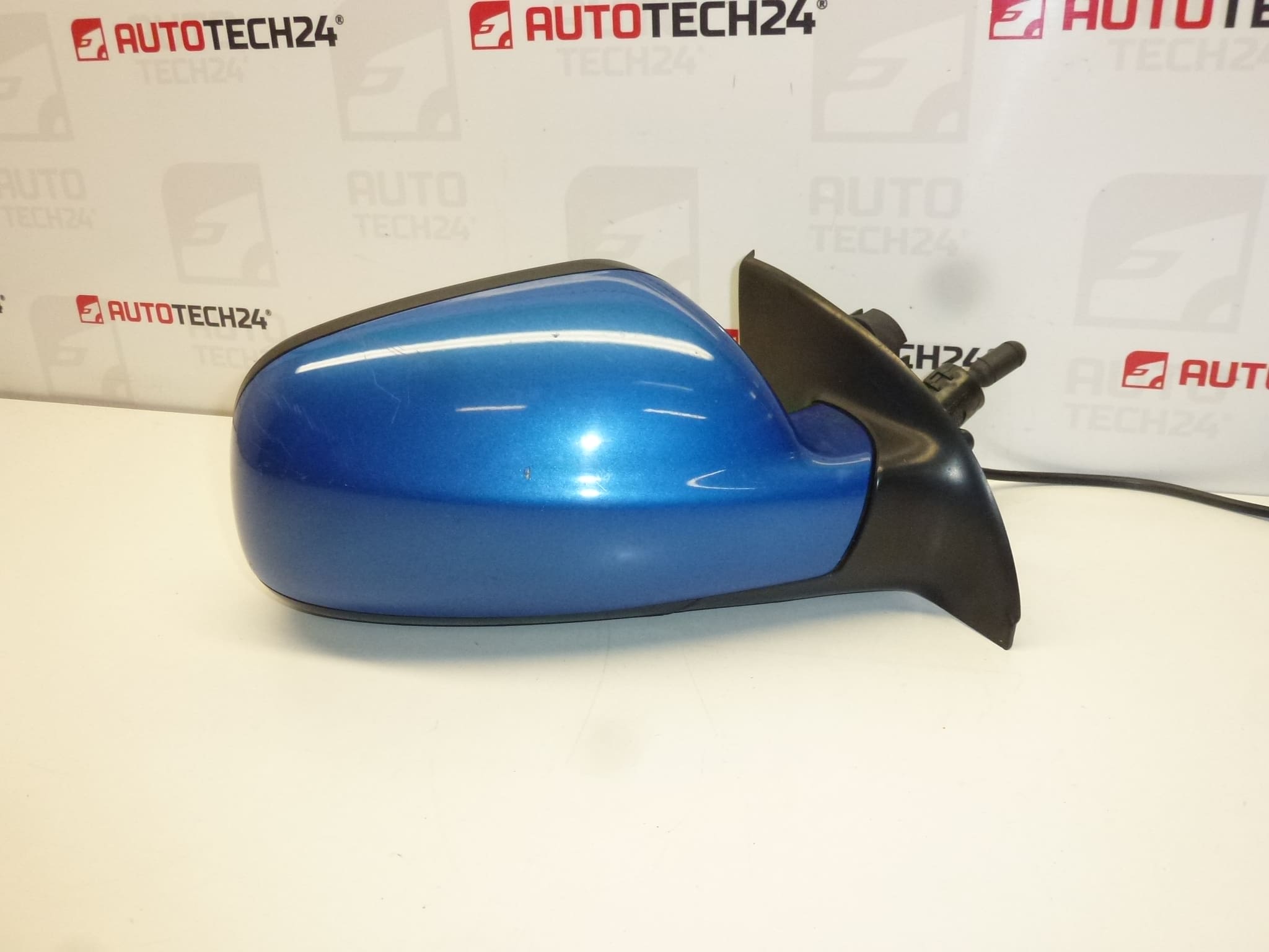 Lusterko prawe Peugeot 307 KMFD 96383364XT 8149AV