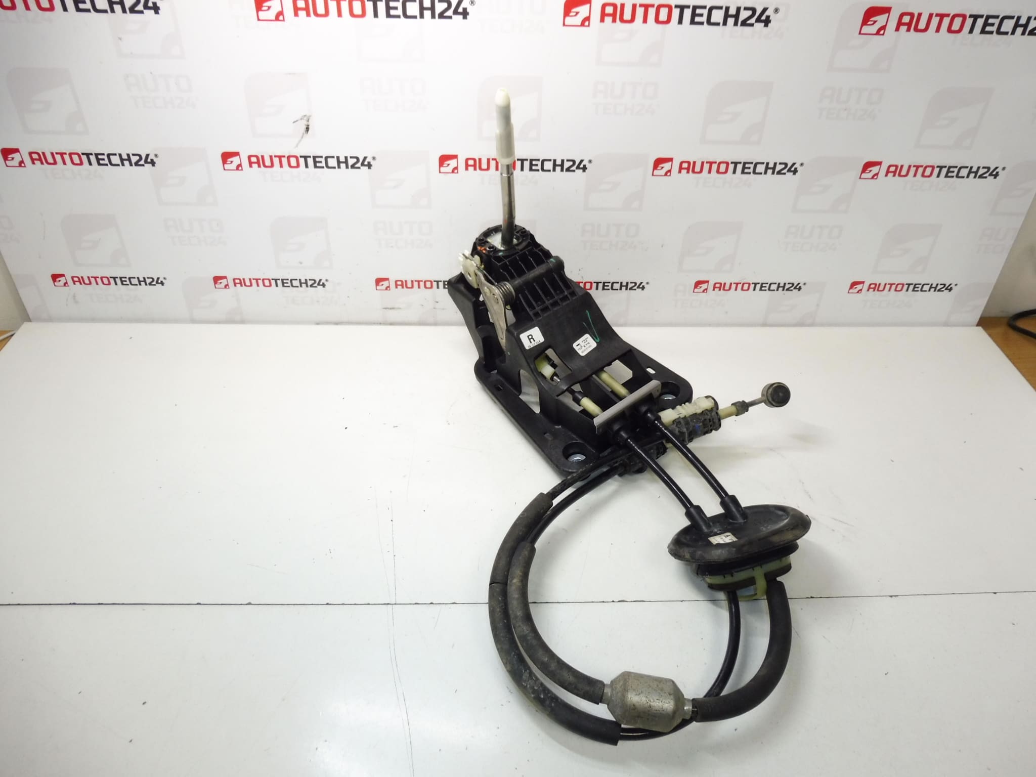 Citroën C3 DS3 Peugeot 9808161480 9837816580 Dźwignia zmiany