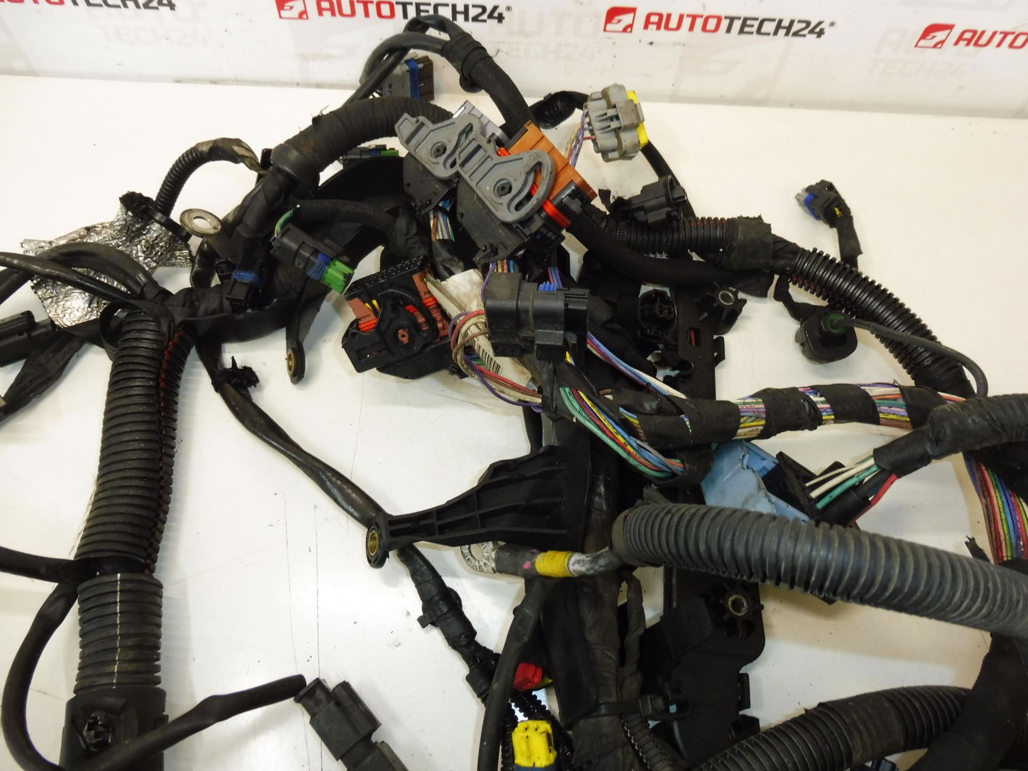 Główny wiązka silnika Citroën Peugeot 1.6 HDI 9687152280 6569ZY - obrazek 2