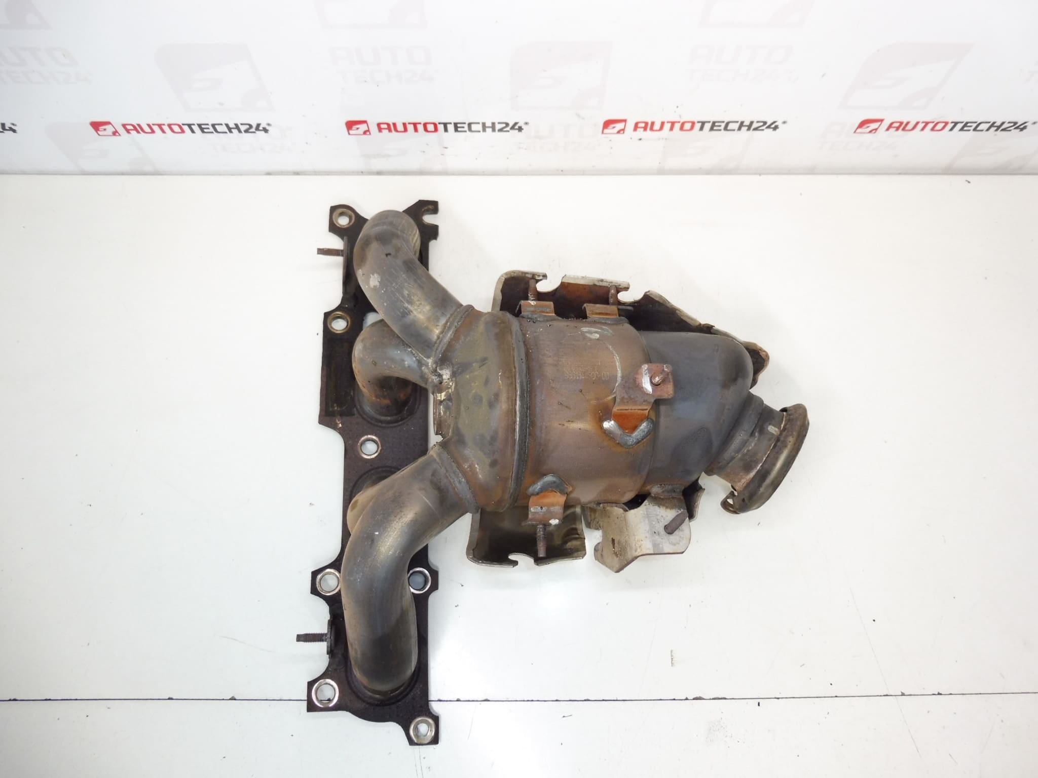 Citroën Peugeot Catalyst 1