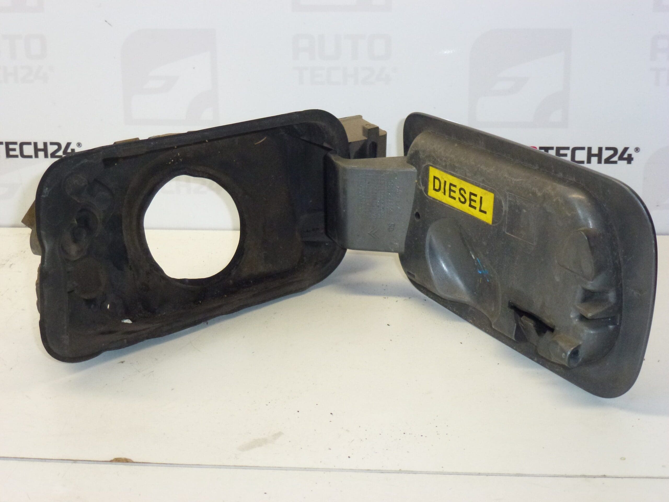 Pokrywa Wlewu Paliwa Citroën C5 9633284180 151784 EYTC - obrazek 2