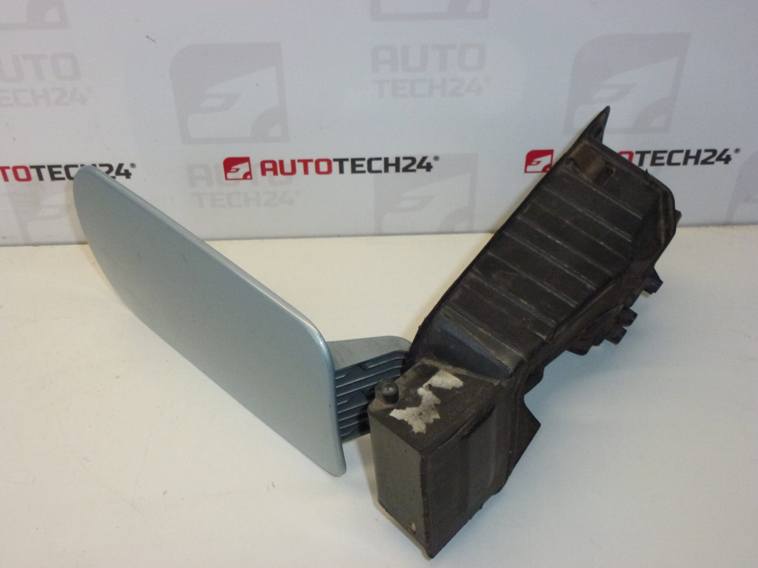 Pokrywa wlewu paliwa Citroën C5 9633284180 151784 niebieska - obrazek 2