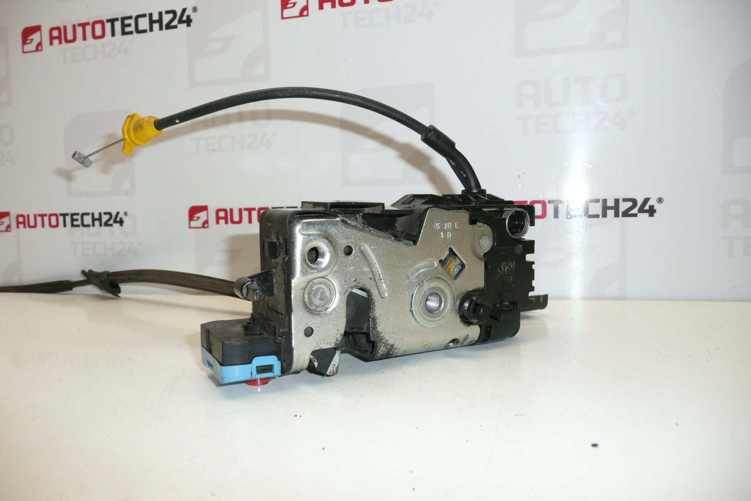 Zamek prawego tylnego drzwi Peugeot 207 24099158 9138H8 - obrazek 2