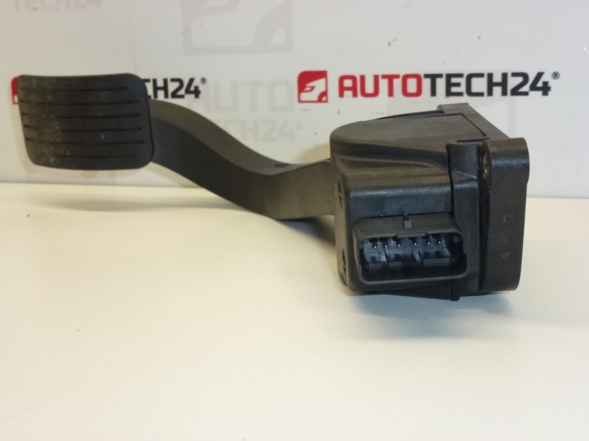 Pedał gazu Citroën Peugeot Bosch 0280755167 9671416880 1601EA