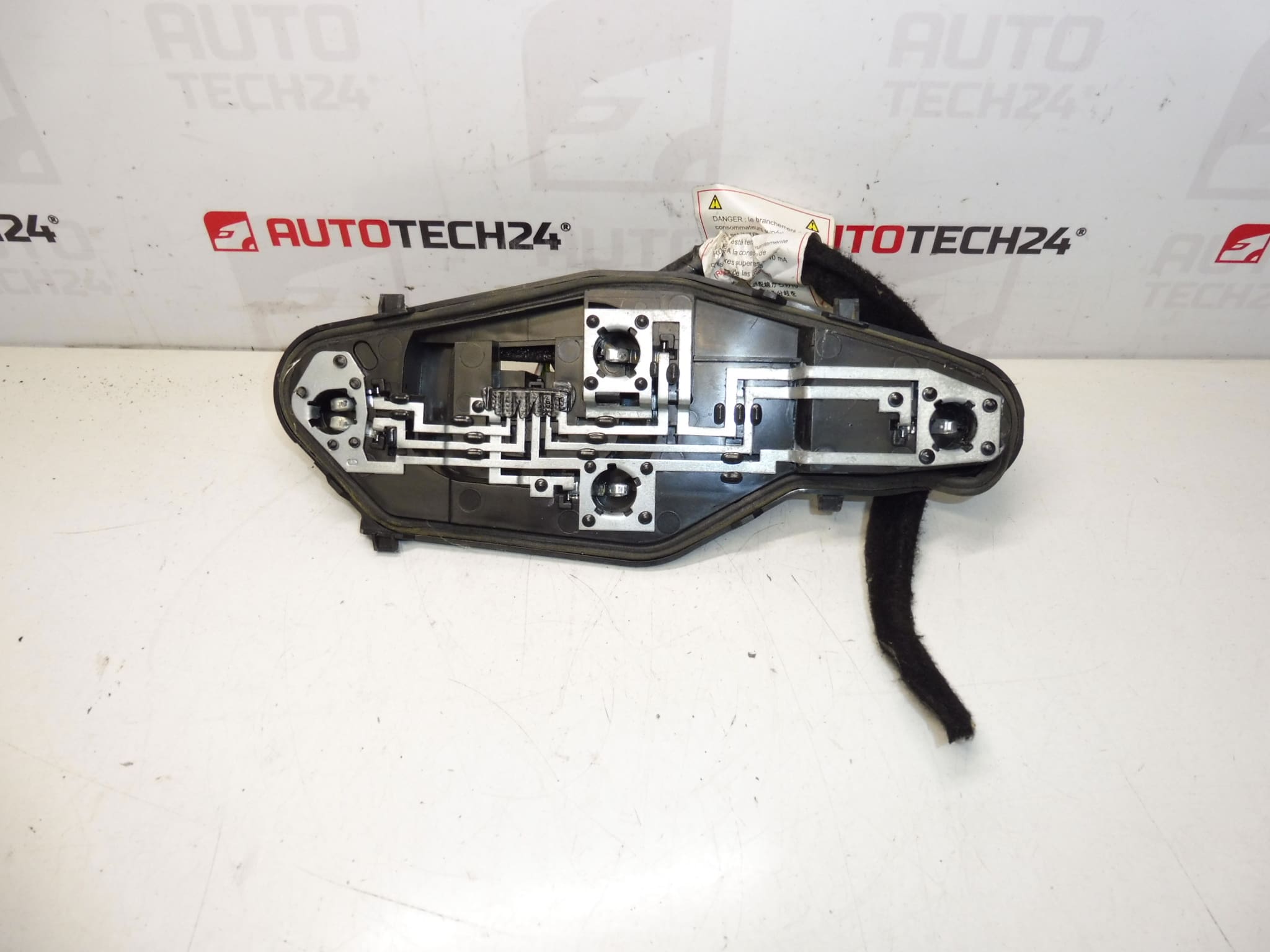 Left Light Bolt Party Peugeot Citroën 9677205580