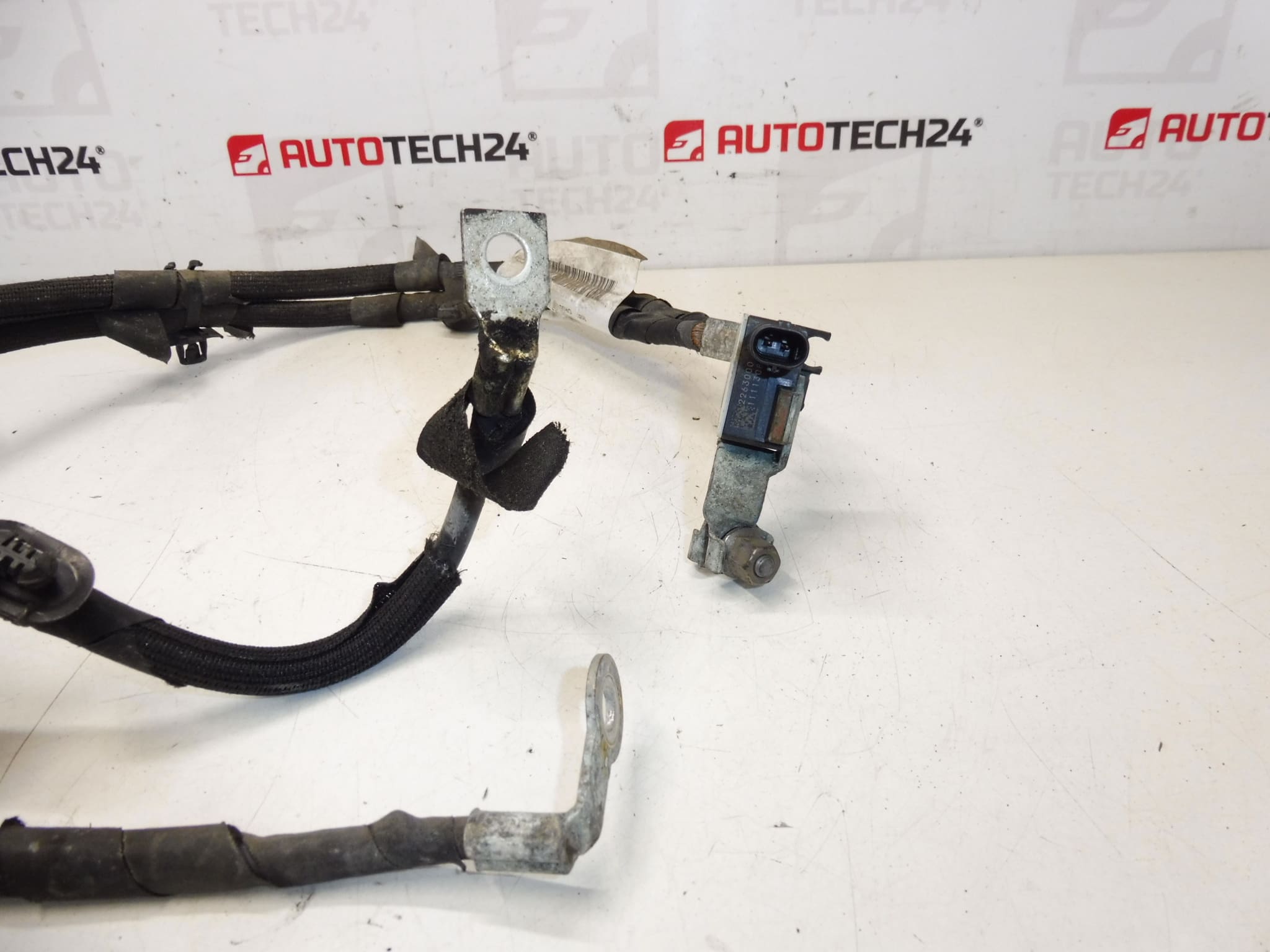 Objętość ujemna Citroën Peugeot 1.0 1.2 9816283680 - obrazek 2