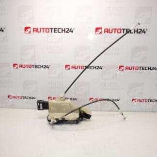 Po lewej tylnej zamek 5.