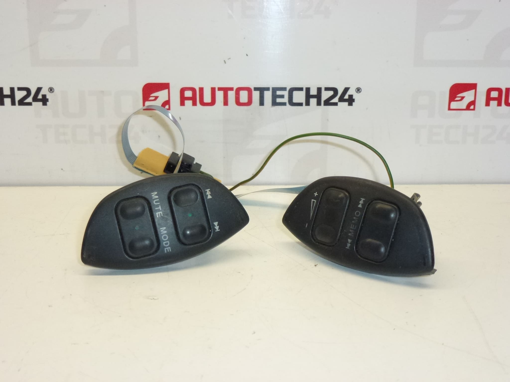 Sterowanie radiem na kierownicy Citroën Peugeot 4112FA