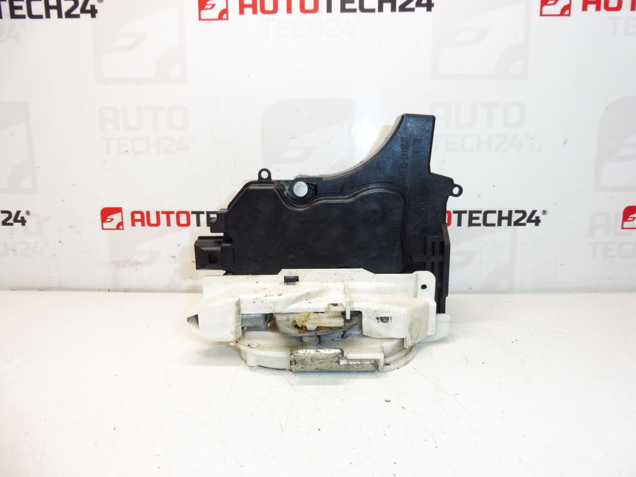 Lewy zamek drzwi wejściowych Citroën C-Crosser Peugeot 4007 9135cc