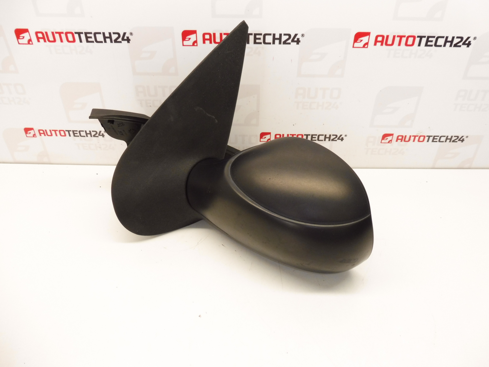 Lusterko lewe Peugeot 206 96429956XT 8148YC