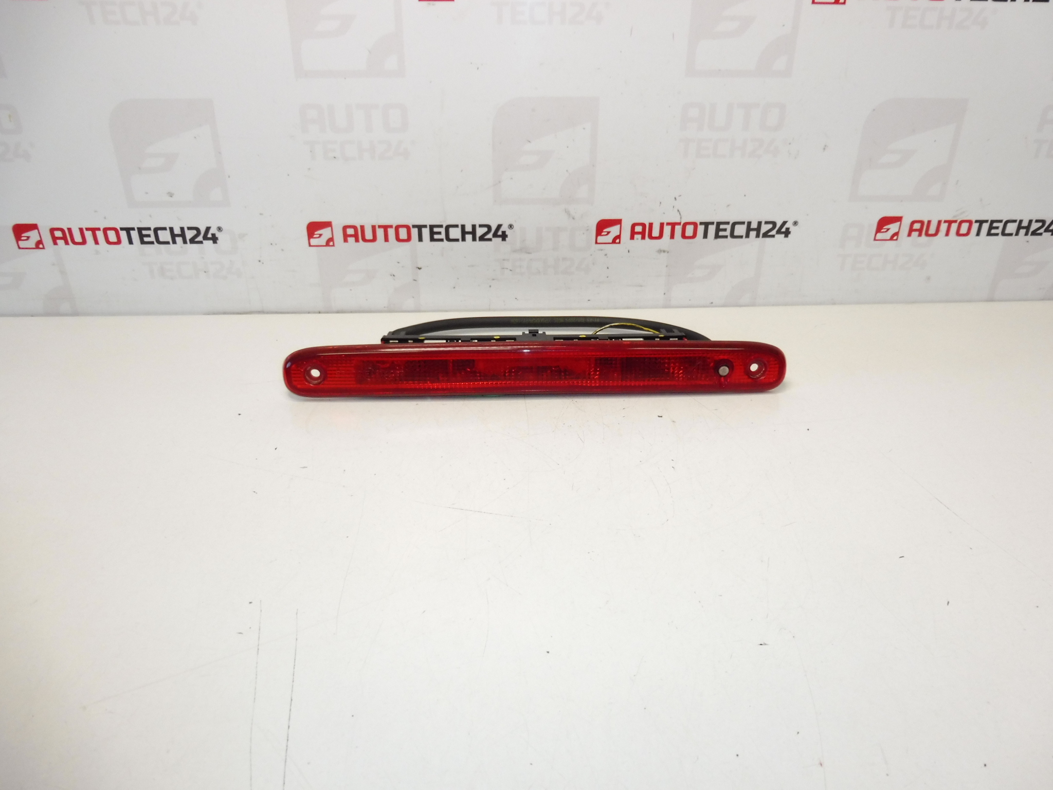 Trzecie światło stop używane Citroën C1 Peugeot 107 1606372780