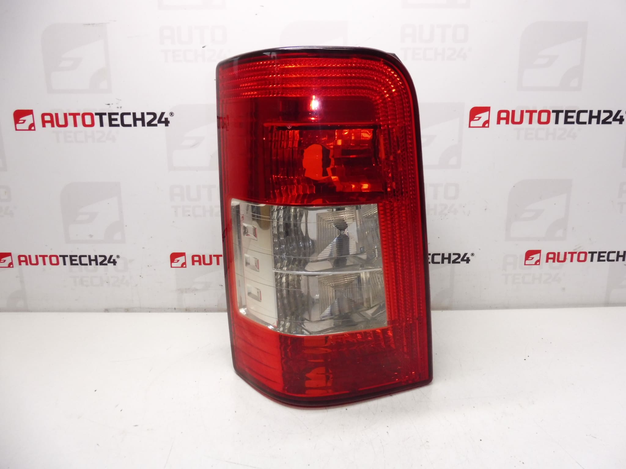 Lampa tylna lewa Citroën Peugeot 6350Z0 6350CX