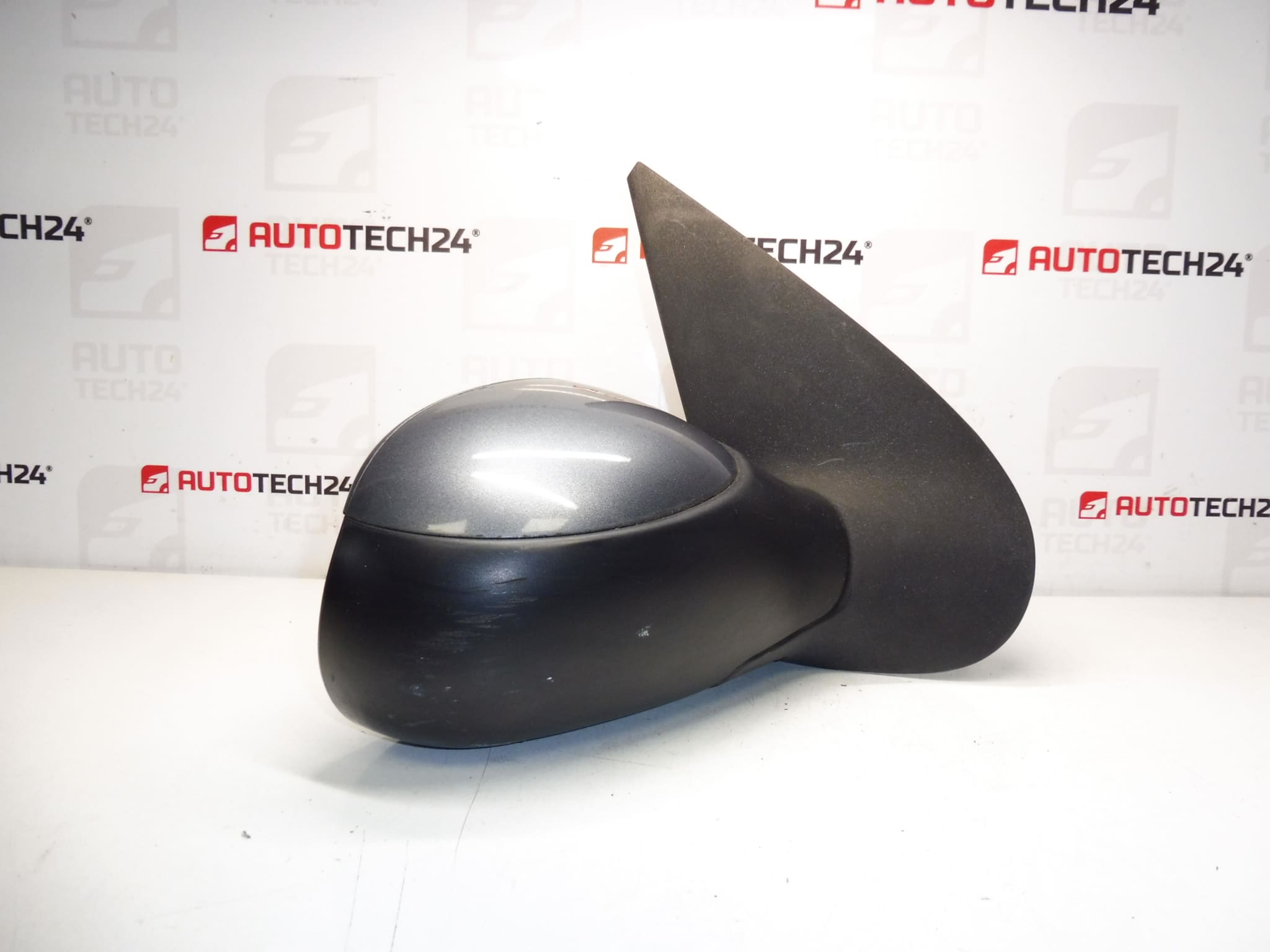 Lusterko prawe Peugeot 206 KTH 96437171XT 8148XY