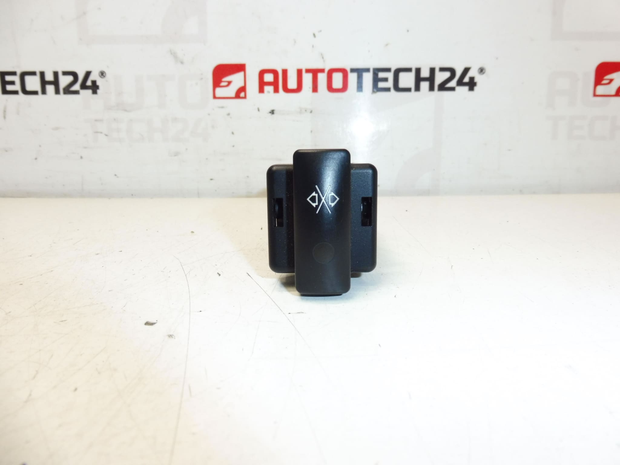 Przełącznik szyb tylnych Citroën Xsara 6554CK