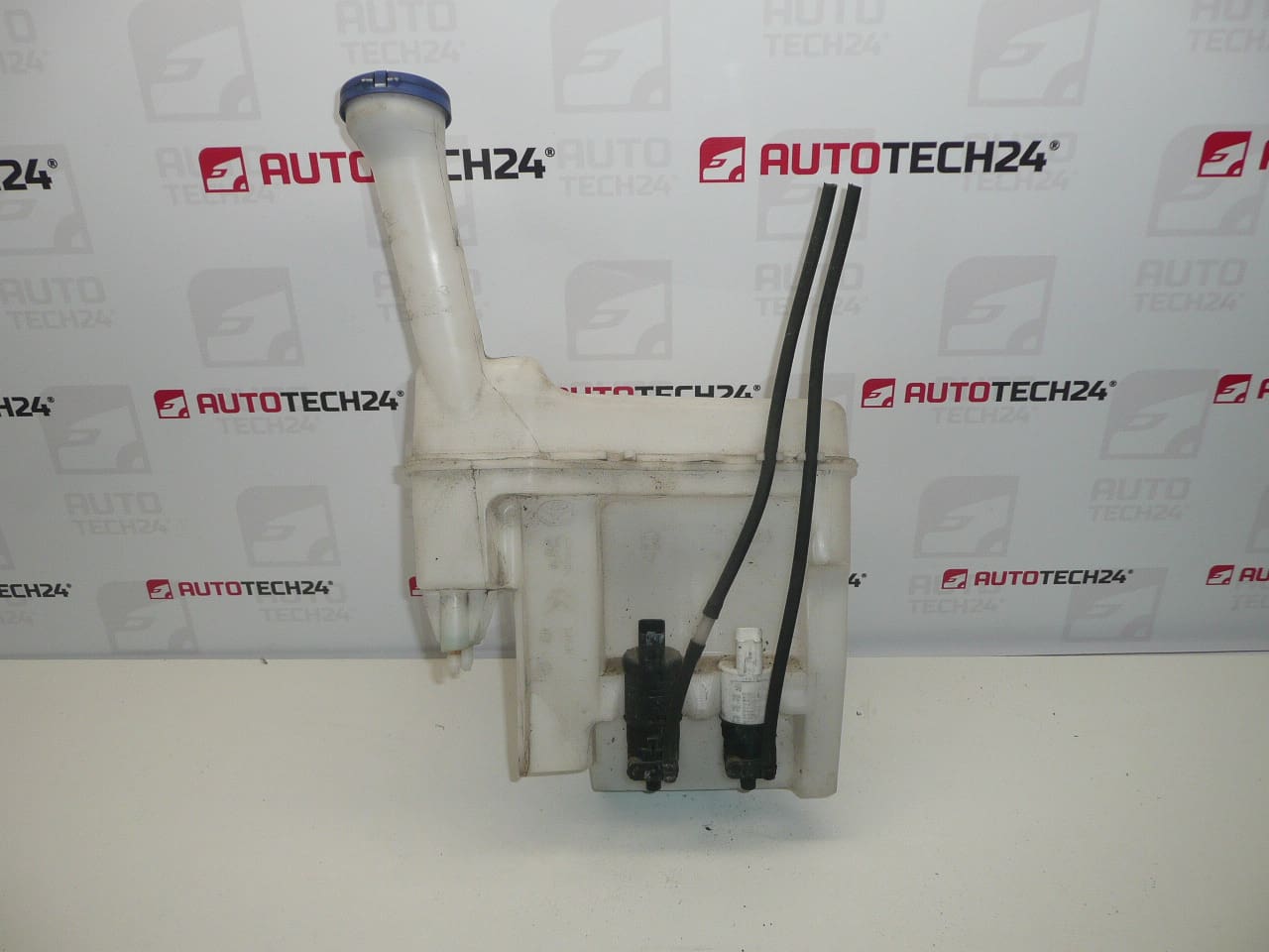 Zbiornik spryskiwaczy Citroën C1 i Peugeot 107 6405V9 - obrazek 2