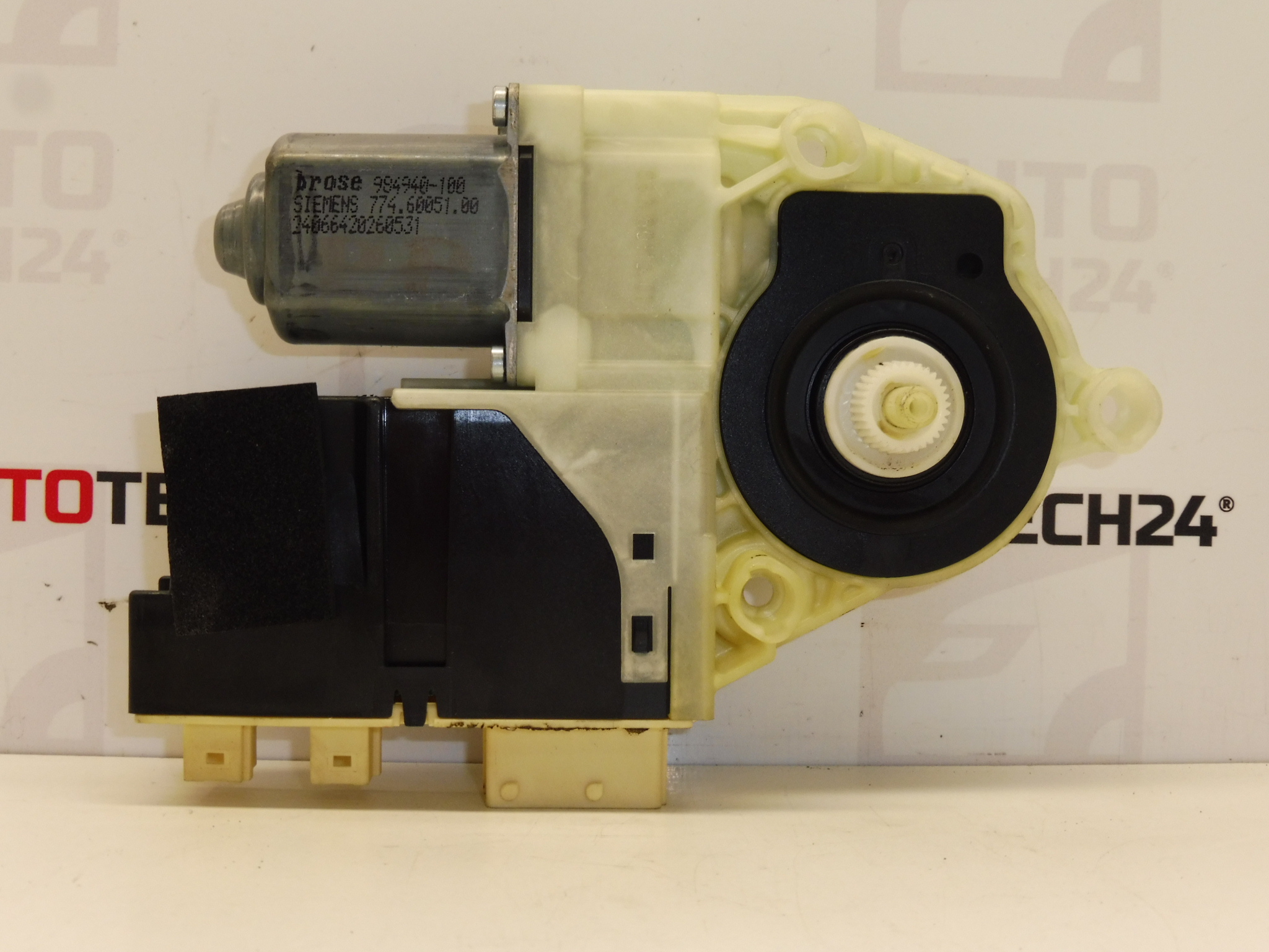 Silnik szyby pasażera Citroën C4 9647441780 9222R4