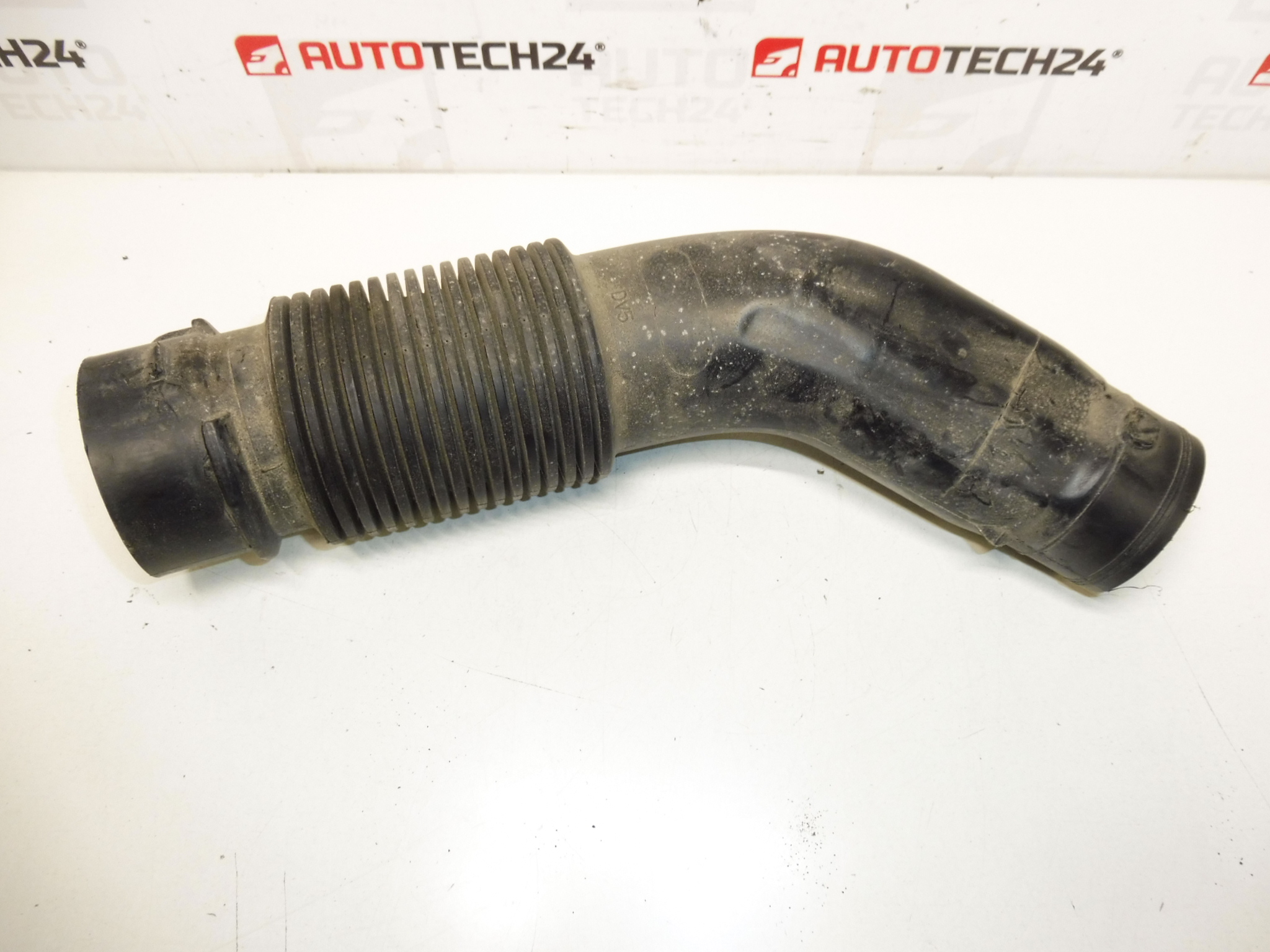 Przyłącze powietrza 1.5 HDI Citroën Peugeot 9810920980