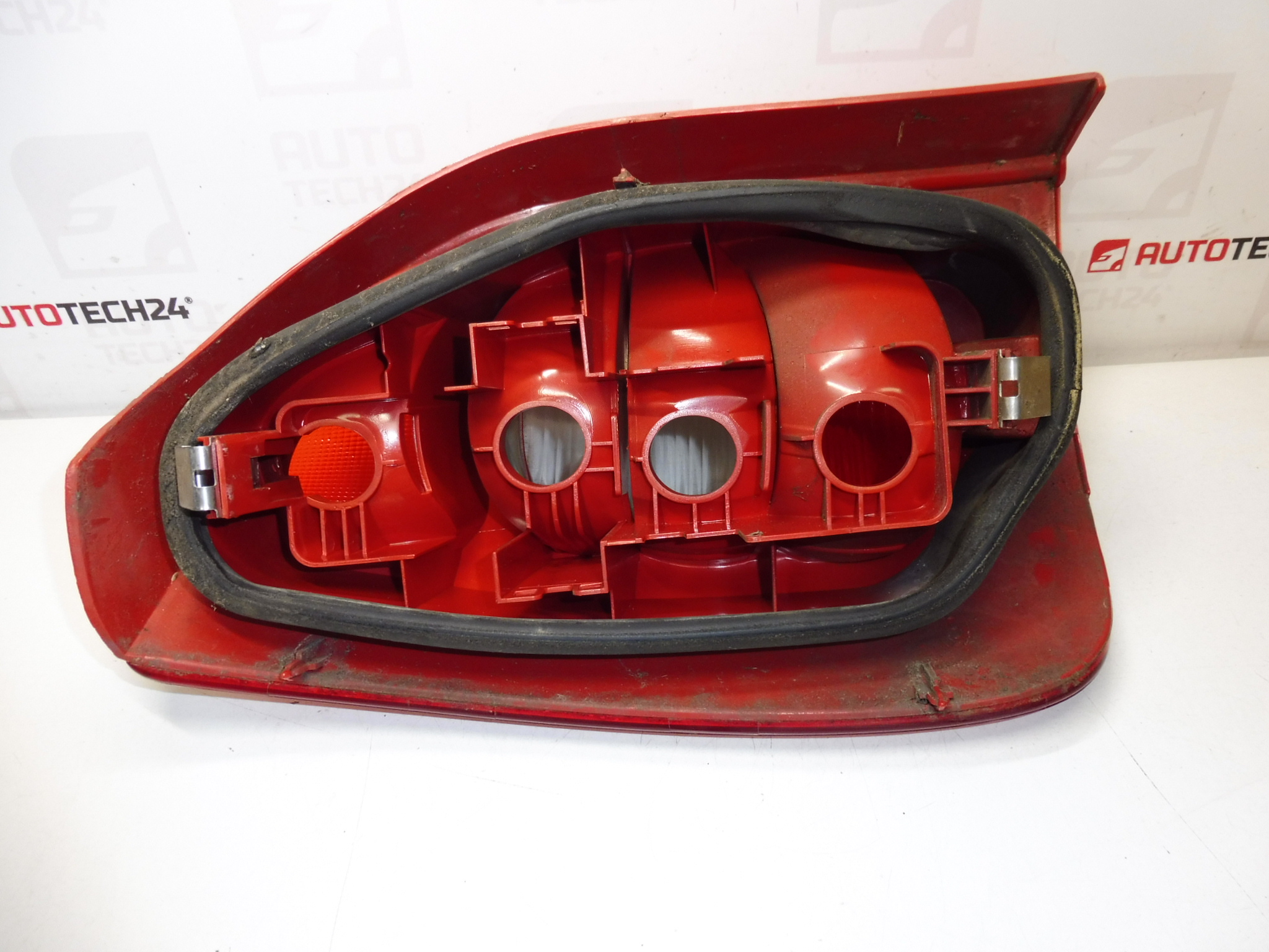 Lampa tylna prawa Citroën Xsara Picasso do 04 9631563980 6351N0