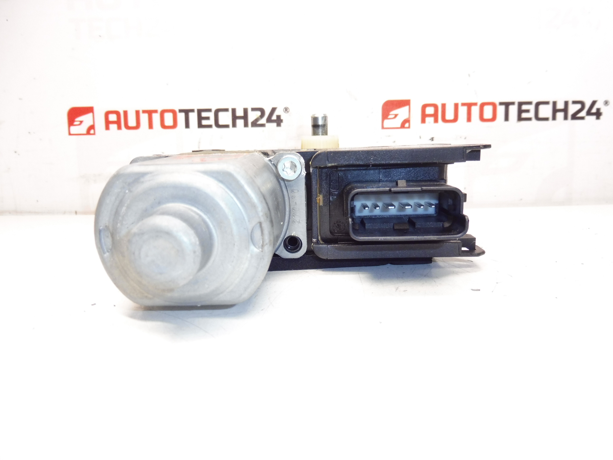 Silnik Podnoszenia Lewego Szyby Peugeot 308 9657247680 9221CX