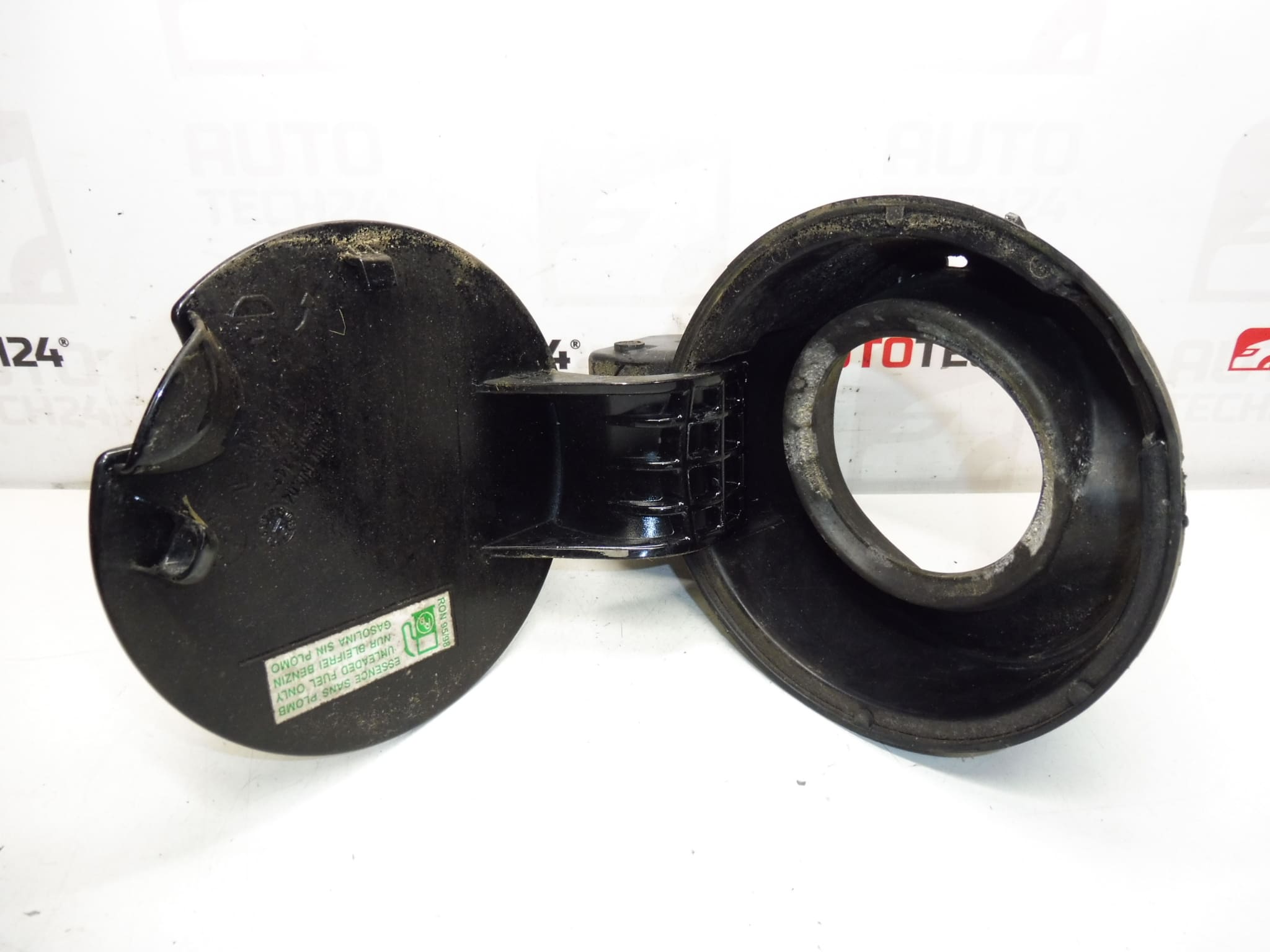 Korek zbiornika Citroën C4 5 drzwi 9650573477 1517C1 KTV - obrazek 2