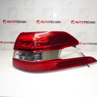 Lampa błotnika tylnego prawego Peugeot 308 T9 Combi 9678093880