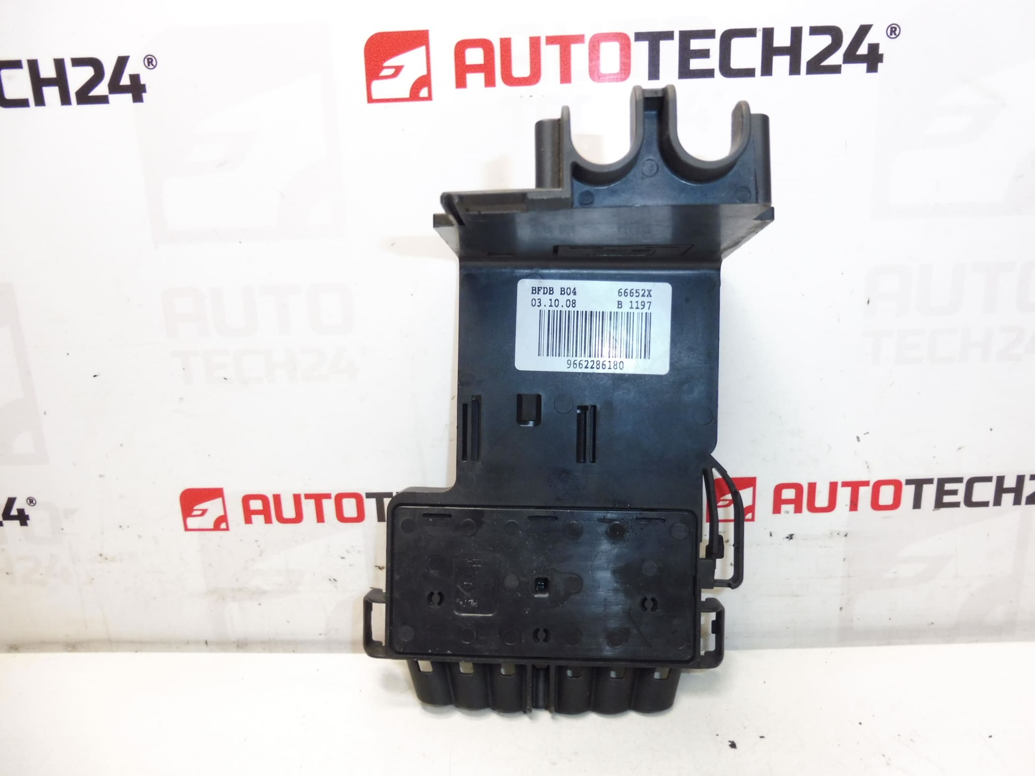 Moduł bezpieczników Citroën Peugeot 9662286180 6500HC - obrazek 2