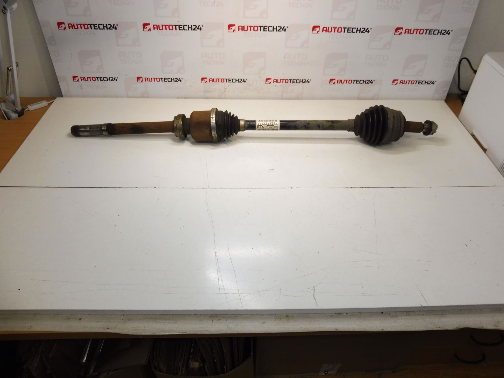 Półoś prawa Citroën Peugeot 9809527980 9815636080 1667425780