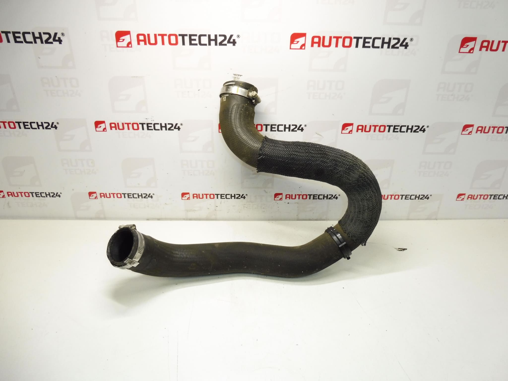 Przyłącze powietrza 1.5 HDI Citroën Peugeot 9820100780