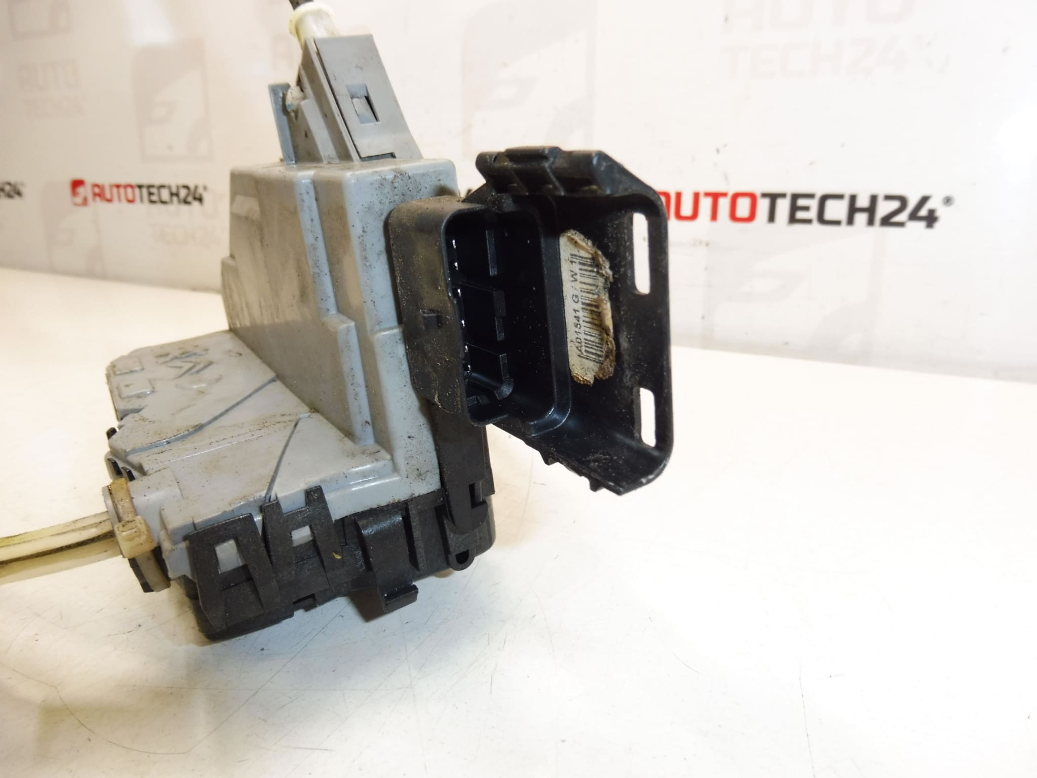 Zamek drzwi pasażera prawych tylnych Peugeot 3008 5008 9800623880 9138Z2 - obrazek 2