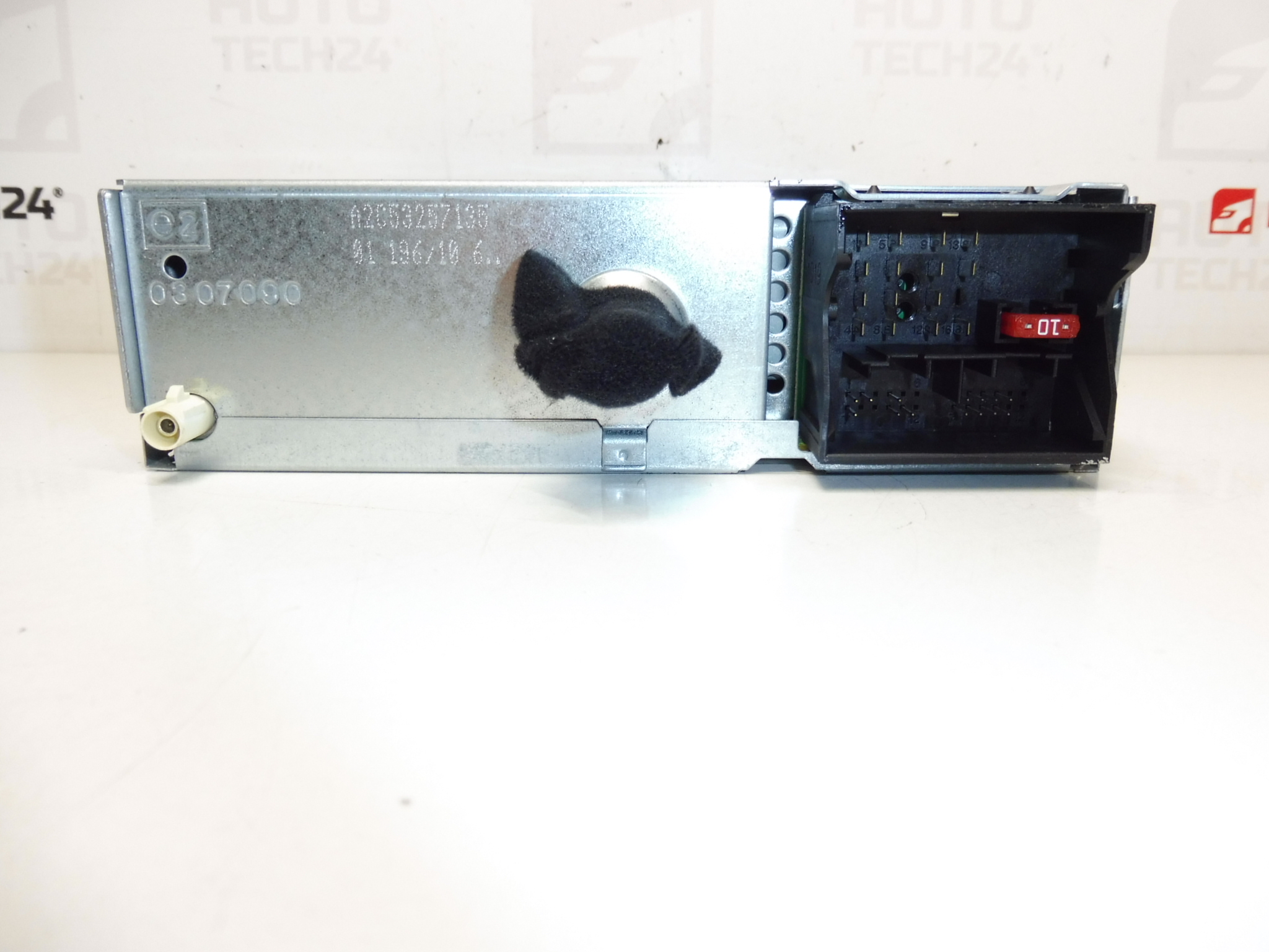 Radio samochodowe CD Continental RD4N1M-03 Citroën Peugeot 96662669XT